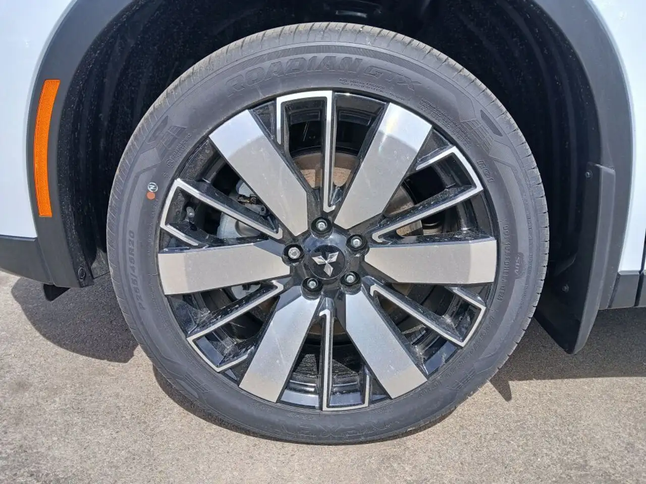 Mitsubishi Outlander снимка Mitsubishi Outlander