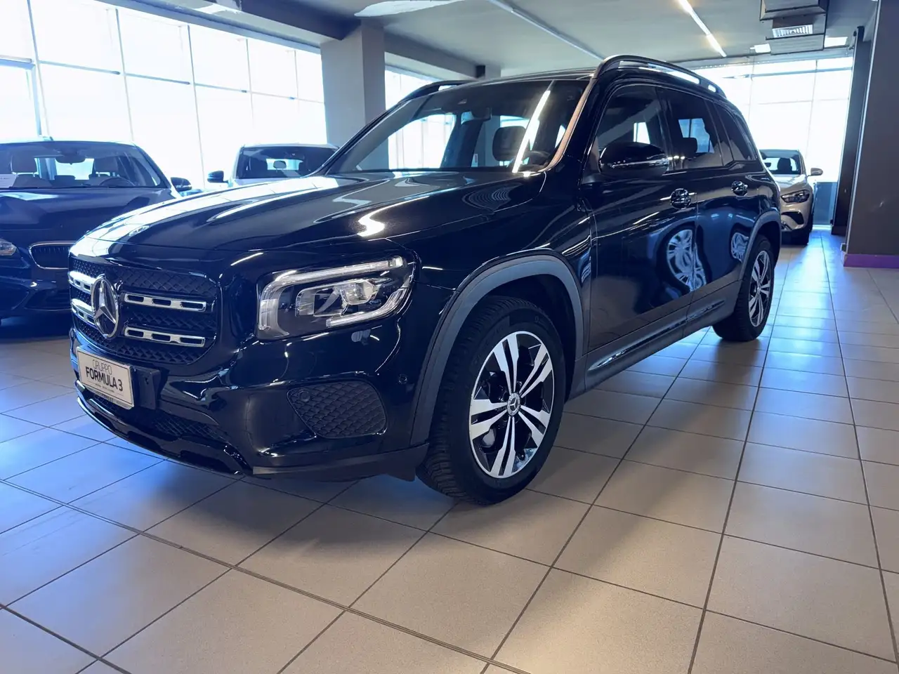 Mercedes-Benz GLB 200