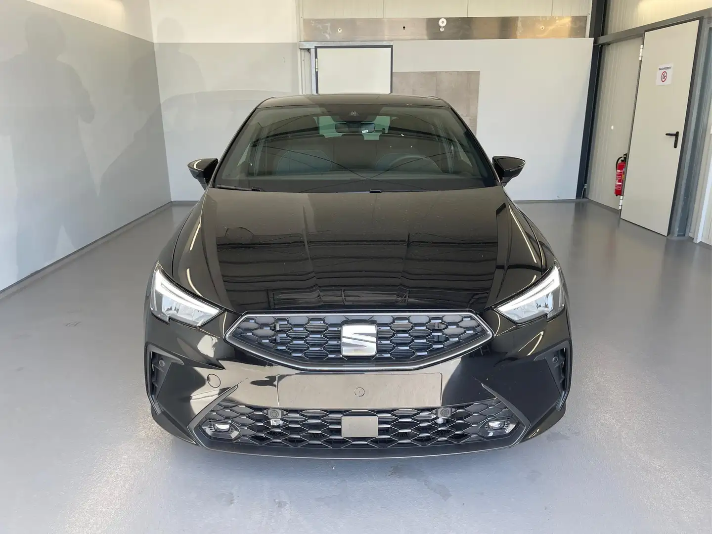 SEAT Ibiza Style 115PS Voll-LED+Kessy+PDC+Alarm+Sitzheizun... Schwarz - 2