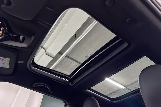 Mini Hatch view 10