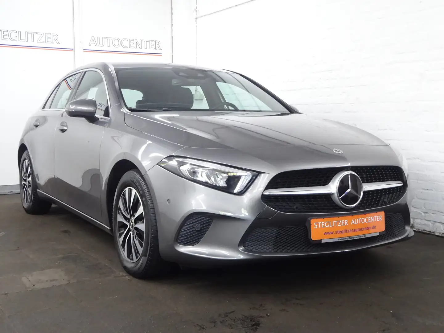 Mercedes-Benz A 200 d 4Matic Progressive 8G ACC/AHK/360°/LED/Navi Grau - 2