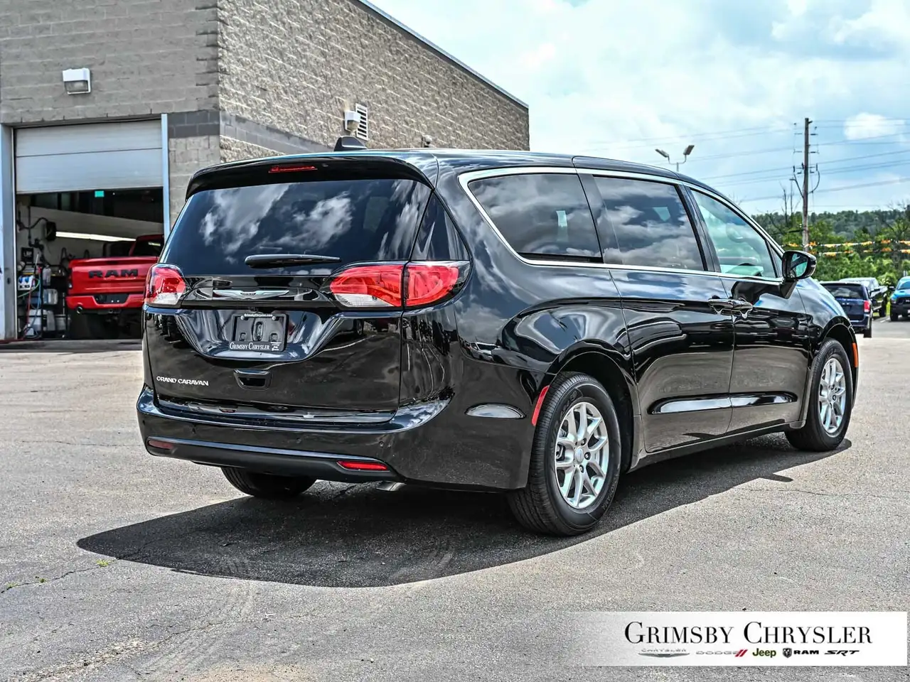 Chrysler Grand Caravan снимка Chrysler Grand Caravan