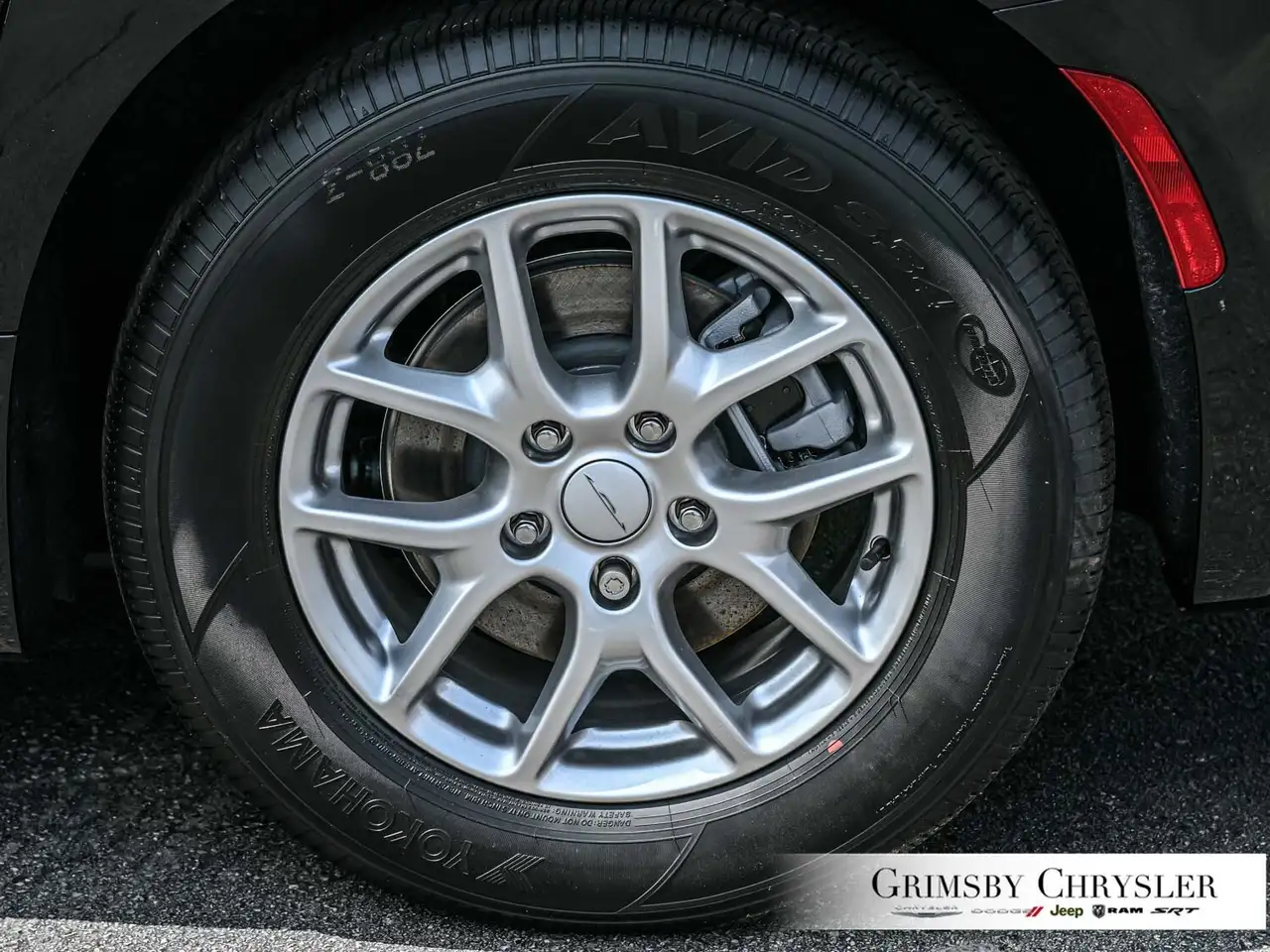 Chrysler Grand Caravan снимка Chrysler Grand Caravan