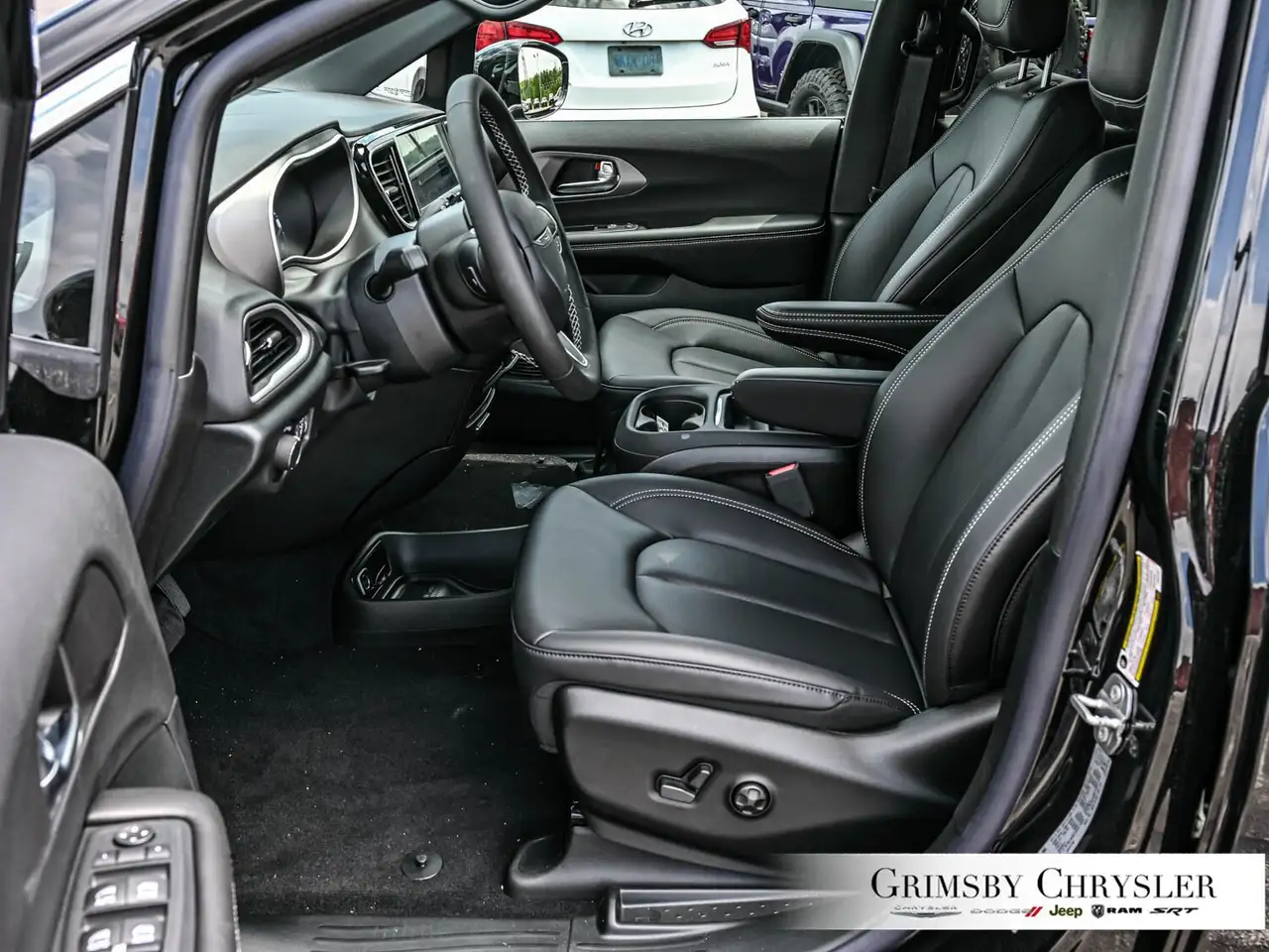 Chrysler Grand Caravan снимка Chrysler Grand Caravan