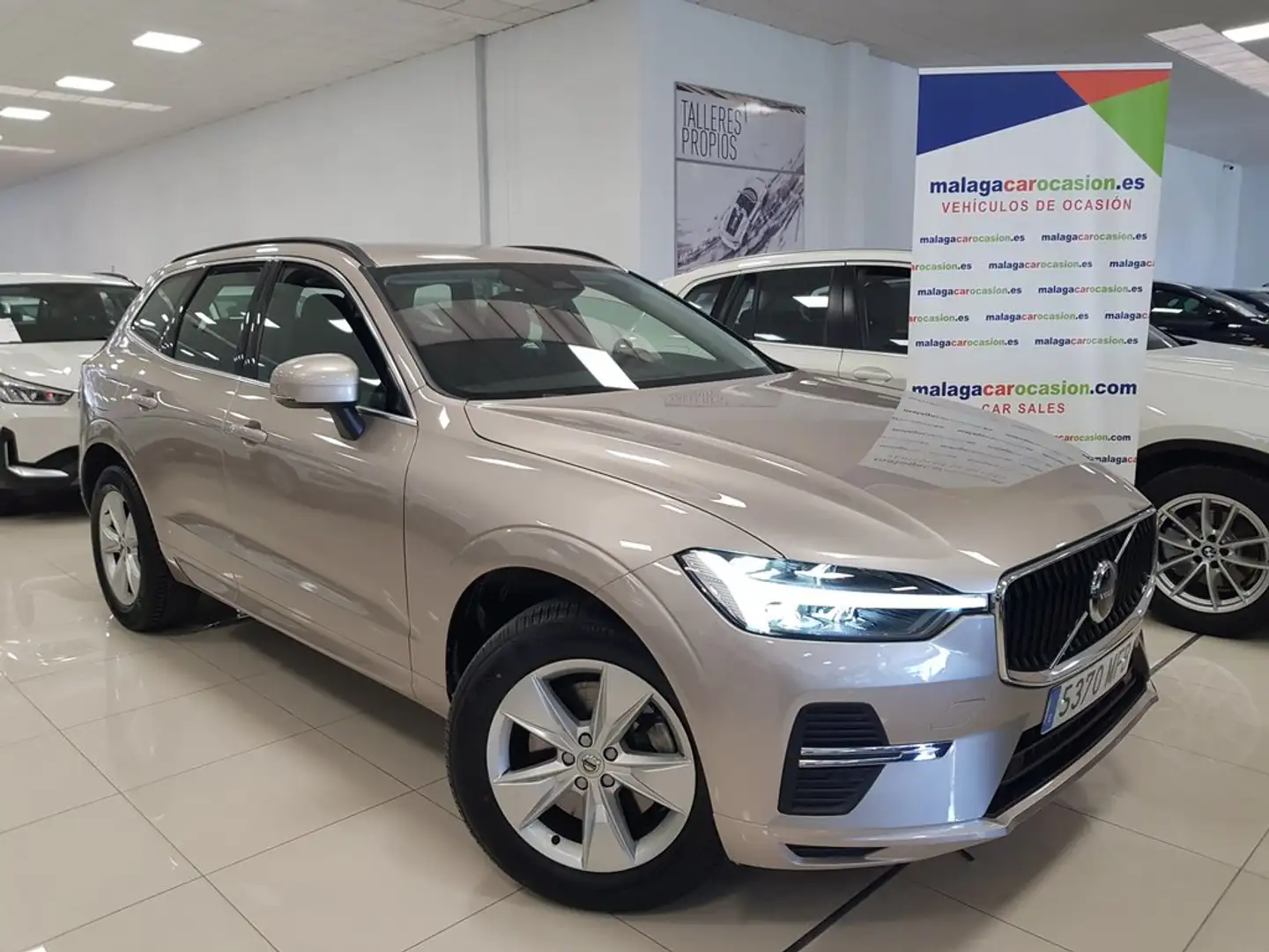 Volvo XC60 2.0 B4 G Core Auto Beige - 1