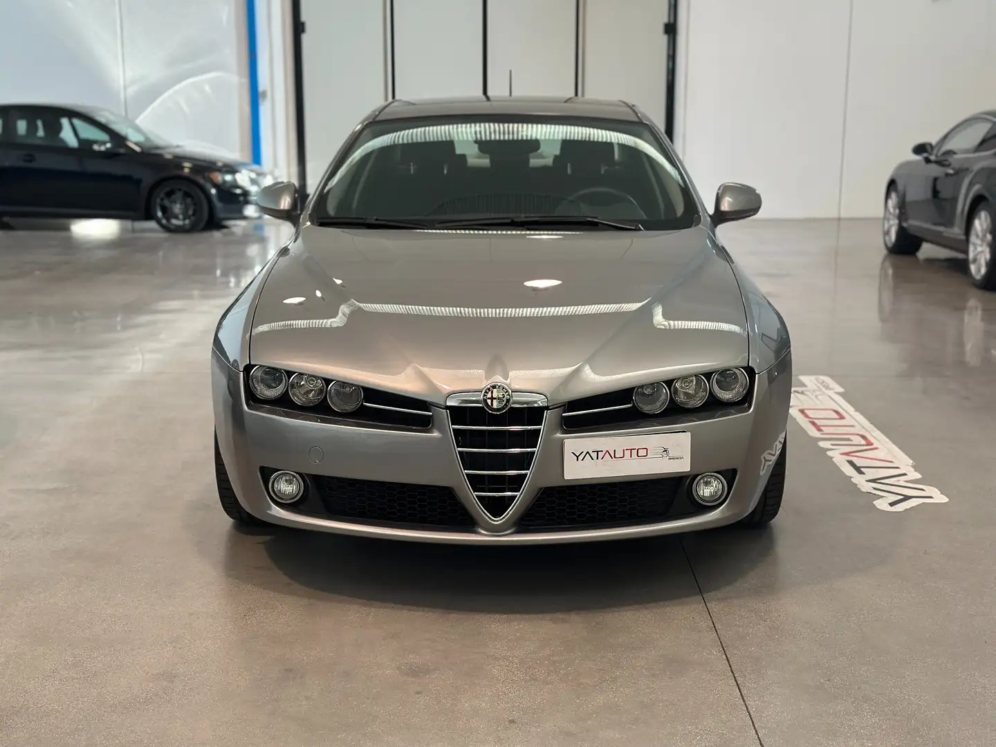 Alfa Romeo 159 159 Berlina 1750 tbi Distinctive 200cv Grau - 2