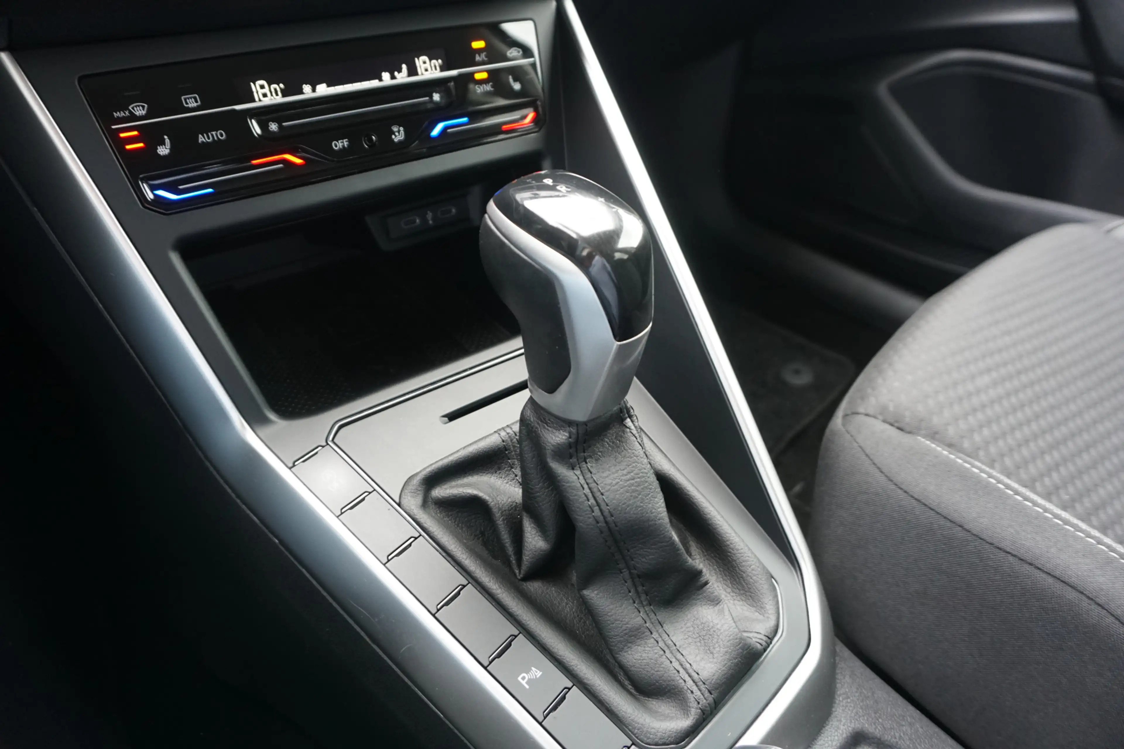 Volkswagen Polo 1.0 TSI Automaat | CAMERA | STOELVERW. | CLIMATE | — photo 10