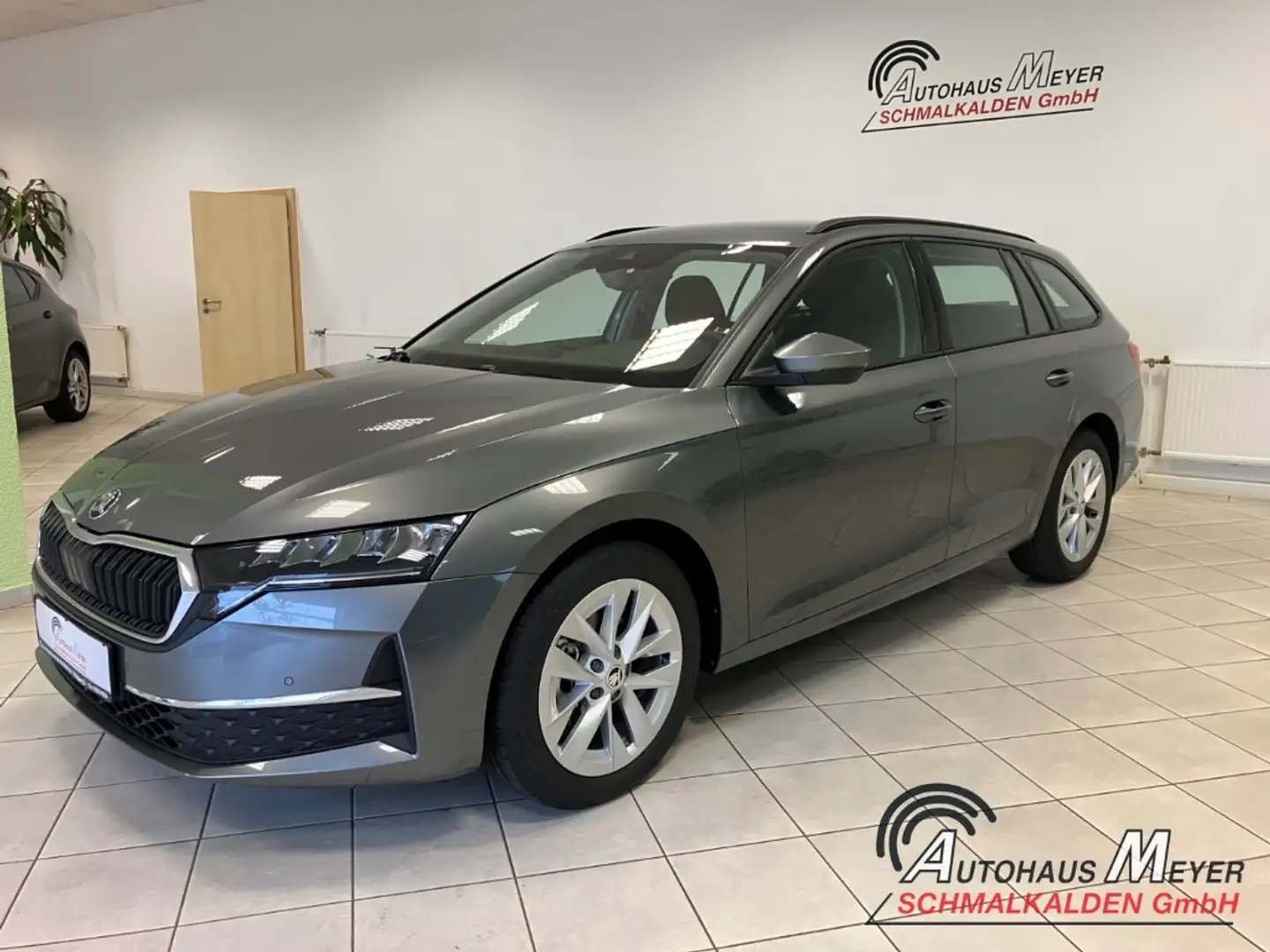 Skoda Octavia Combi 2.0 TDI Selection+AHK+ACC+Lenkrad beheizbar+ Grau - 2