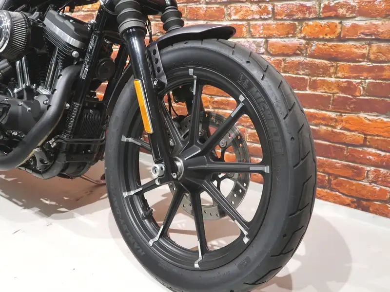 Harley-Davidson Sportster XL 883 - foto 5