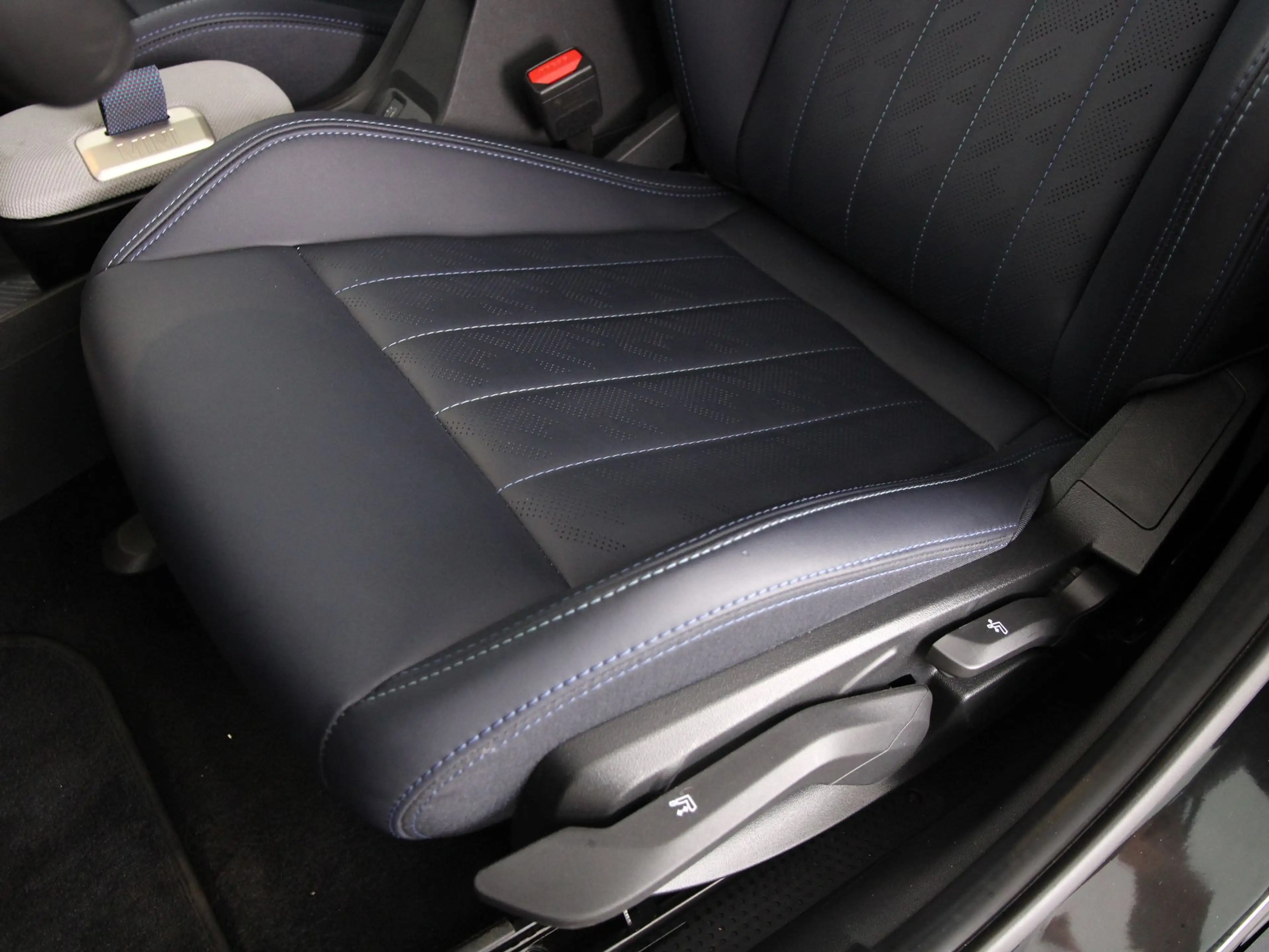 MINI Cooper S 5-deurs Favoured Pakket M — photo 15