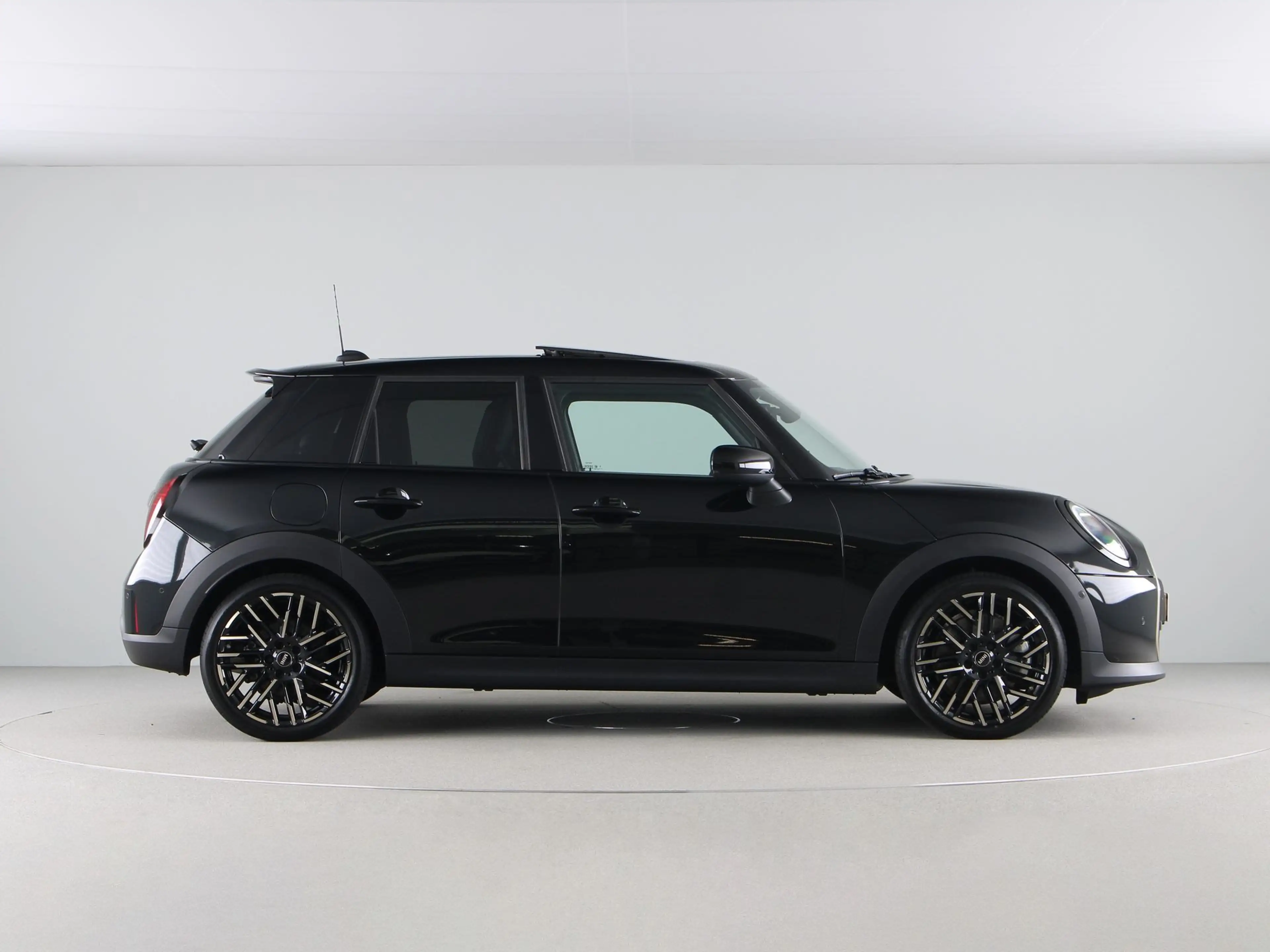 MINI Cooper S 5-deurs Favoured Pakket M — photo 8