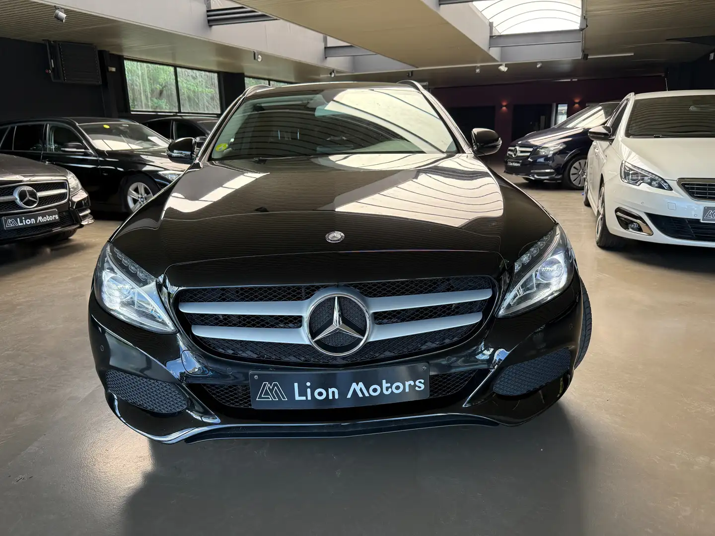 Mercedes-Benz C 220 d BLUE TECH * NAVI*VERWARM*TREKHAAK* Nero - 2
