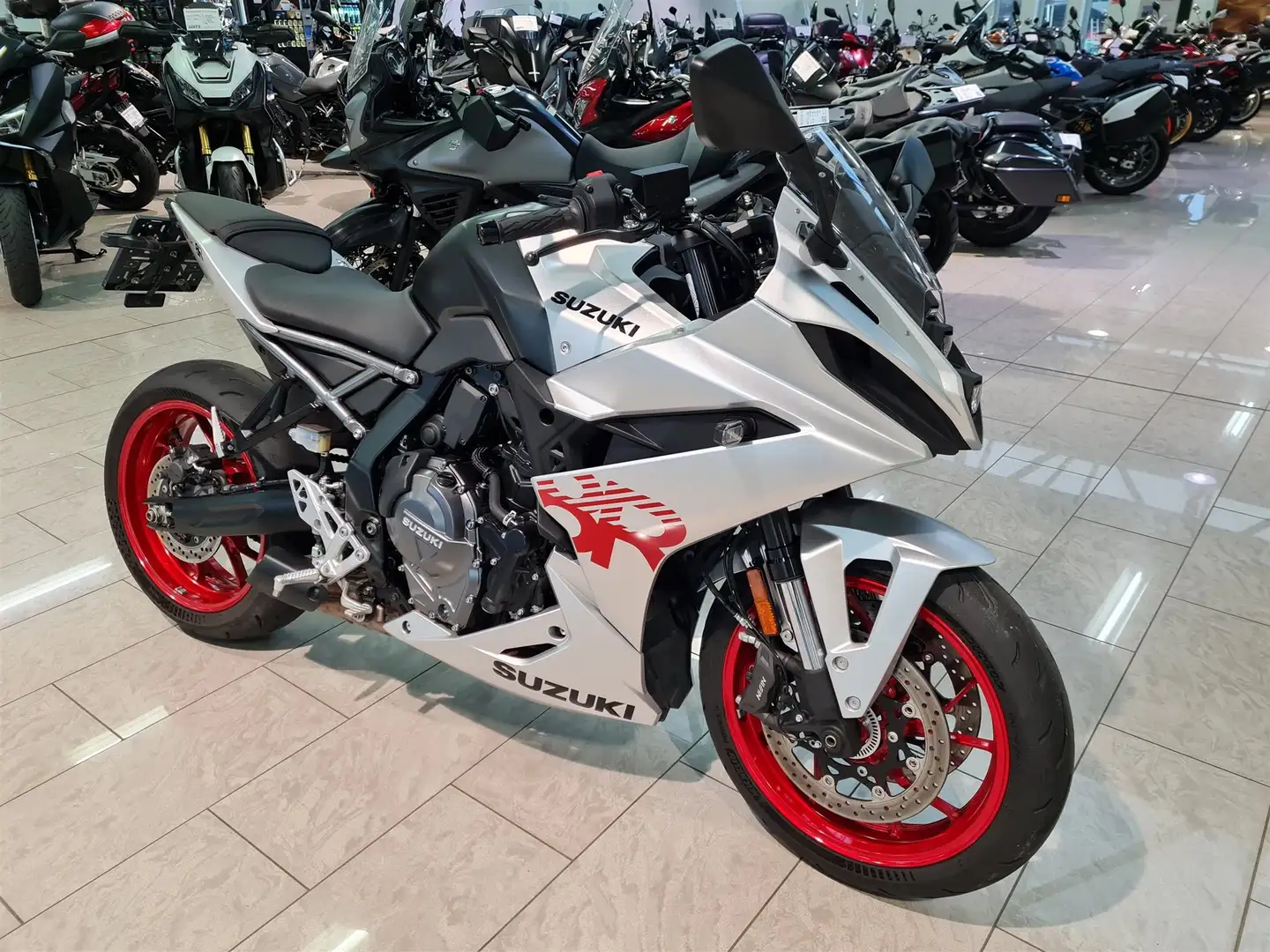 Suzuki GSX 8R Grey - 1