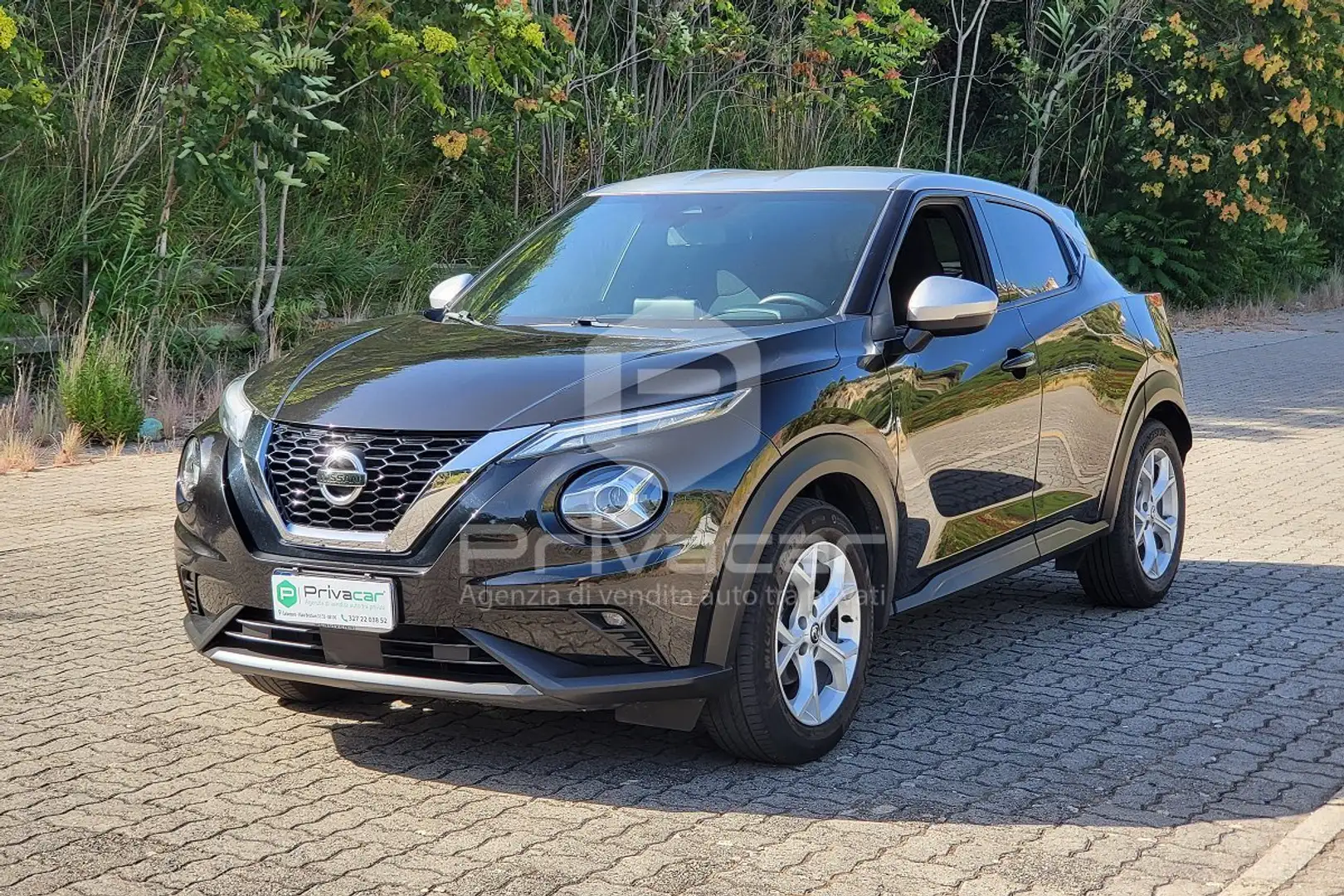 Nissan Juke Juke 1.0 DIG-T 117 CV Acenta Schwarz - 1