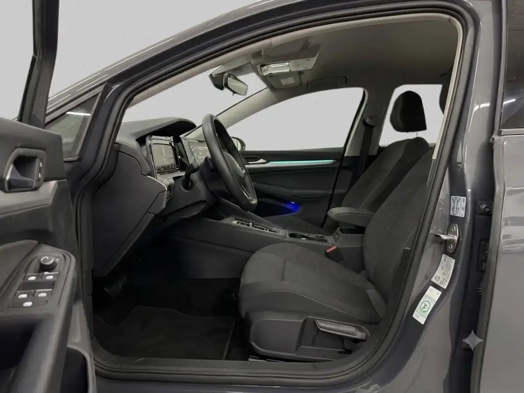 Volkswagen Golf VIII Variant 1.5 eTSI | AHK | LED | ACC Bild 8