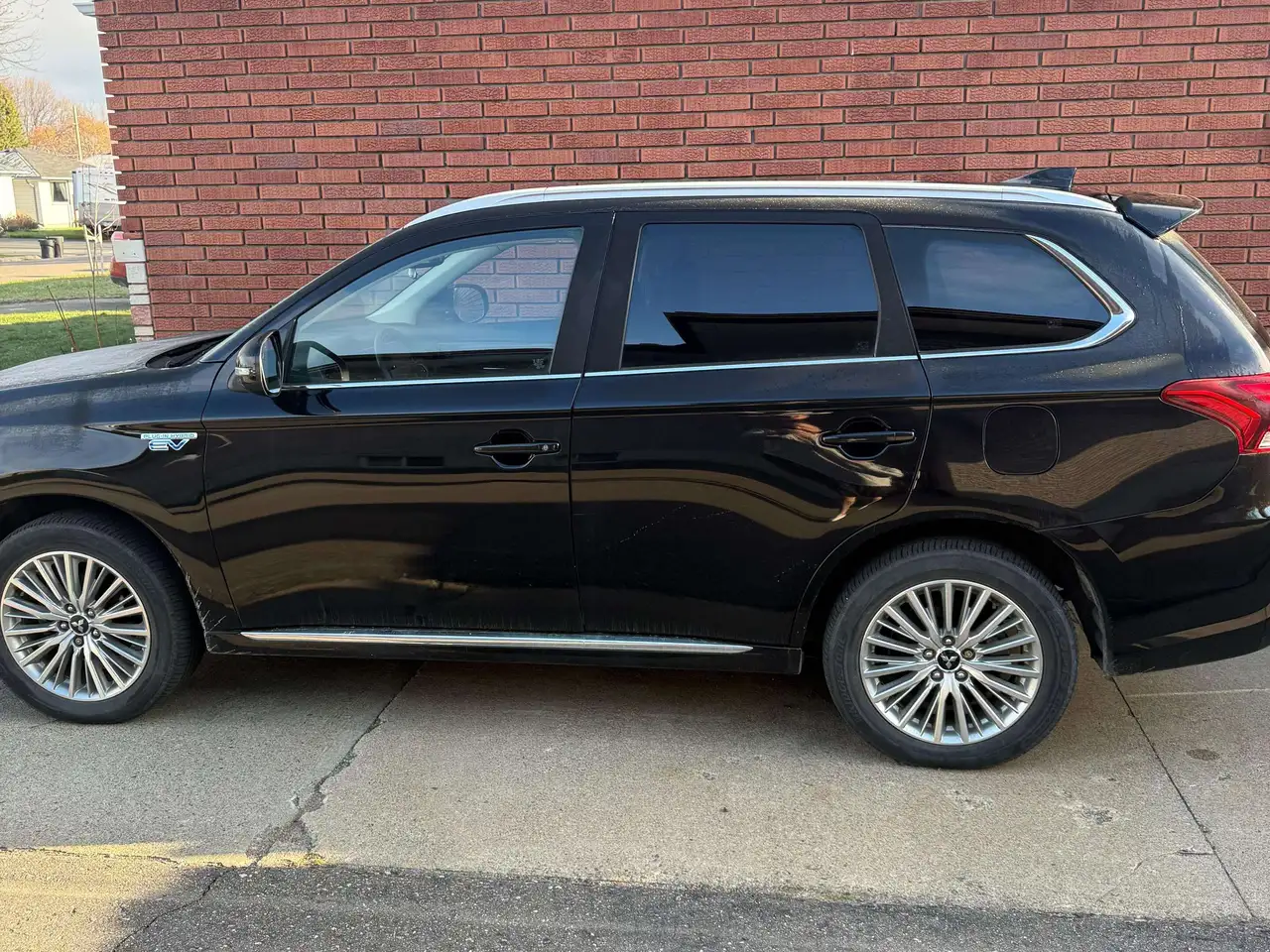 Mitsubishi Outlander снимка Mitsubishi Outlander