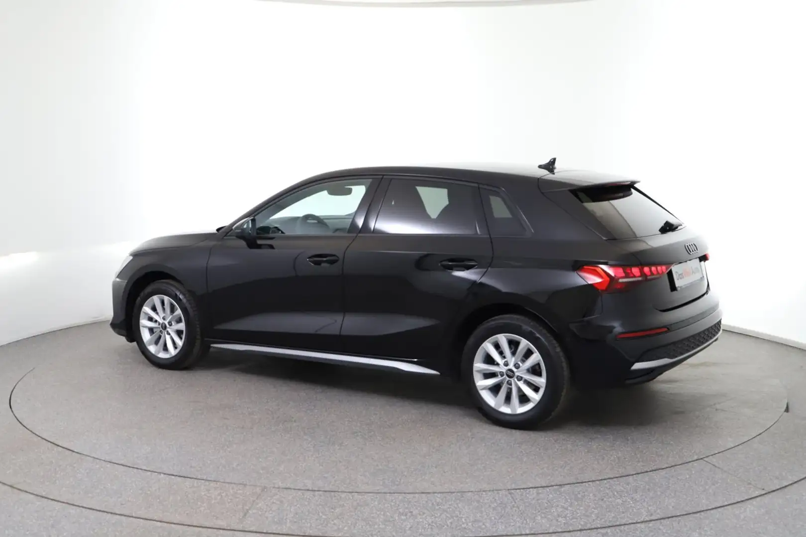 Audi A3 30 TFSI Noir - 2