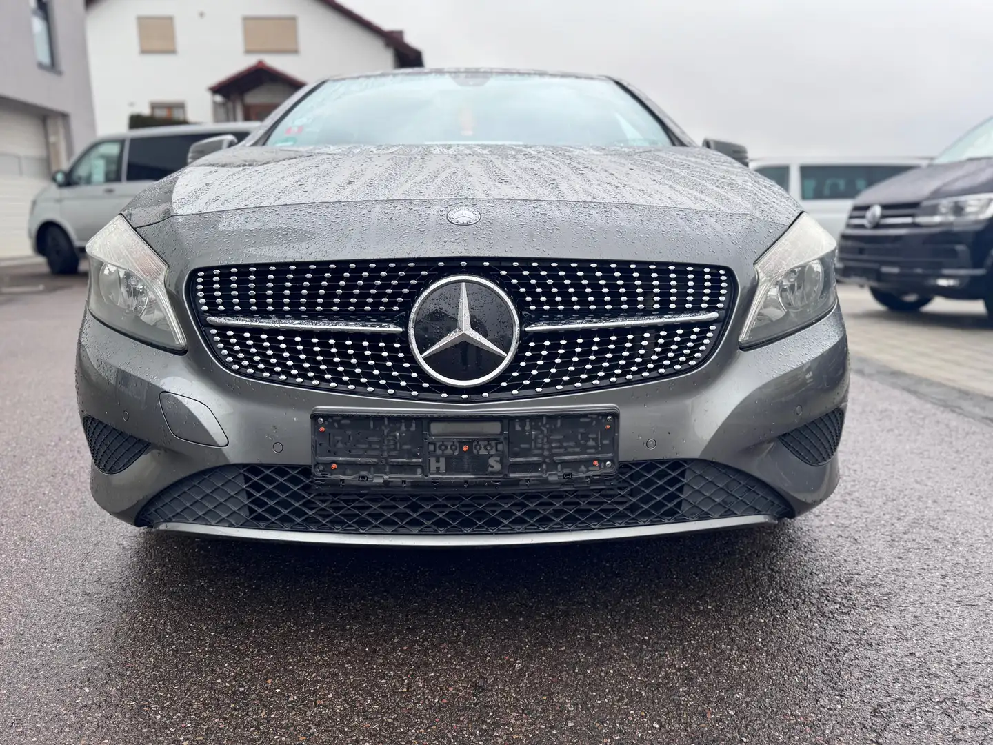 Mercedes-Benz A 200 A 200 (BlueEFFICIENCY) mit Motorproblem Grau - 2