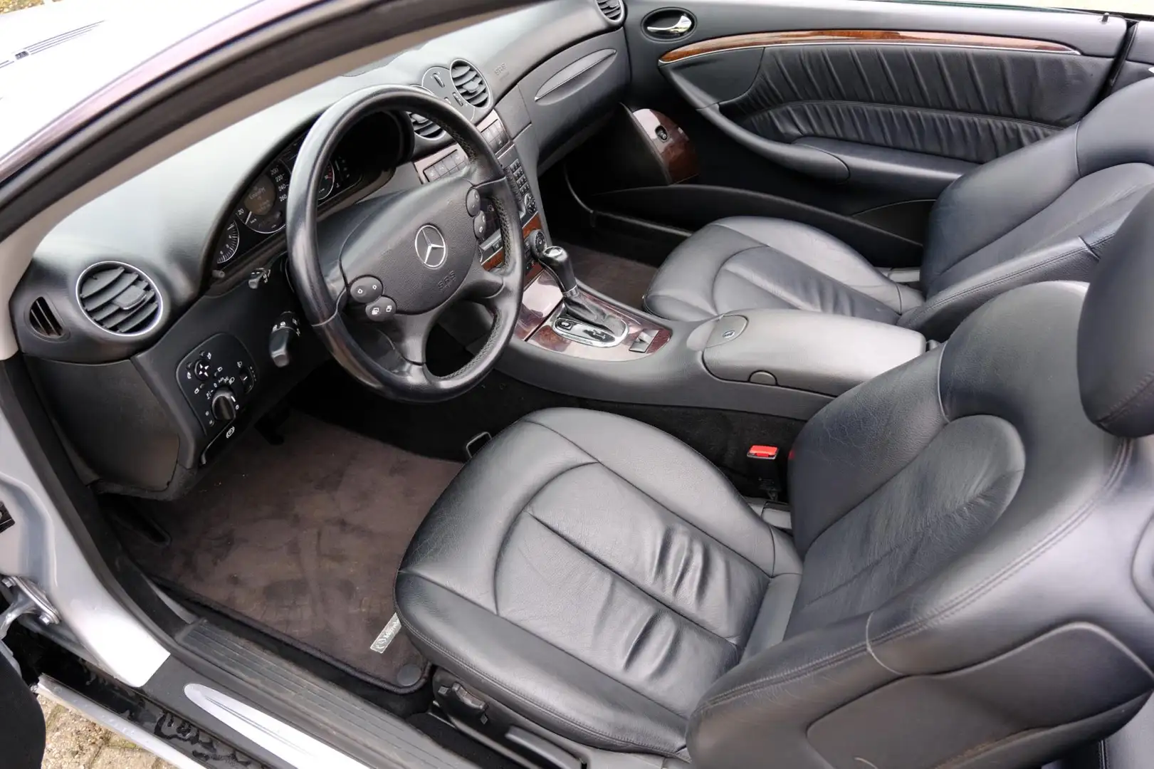 Mercedes-Benz CLK 320 Cabrio CDI 224pk Elegance Aut. Leder|Navi|Stoelver Grau - 2