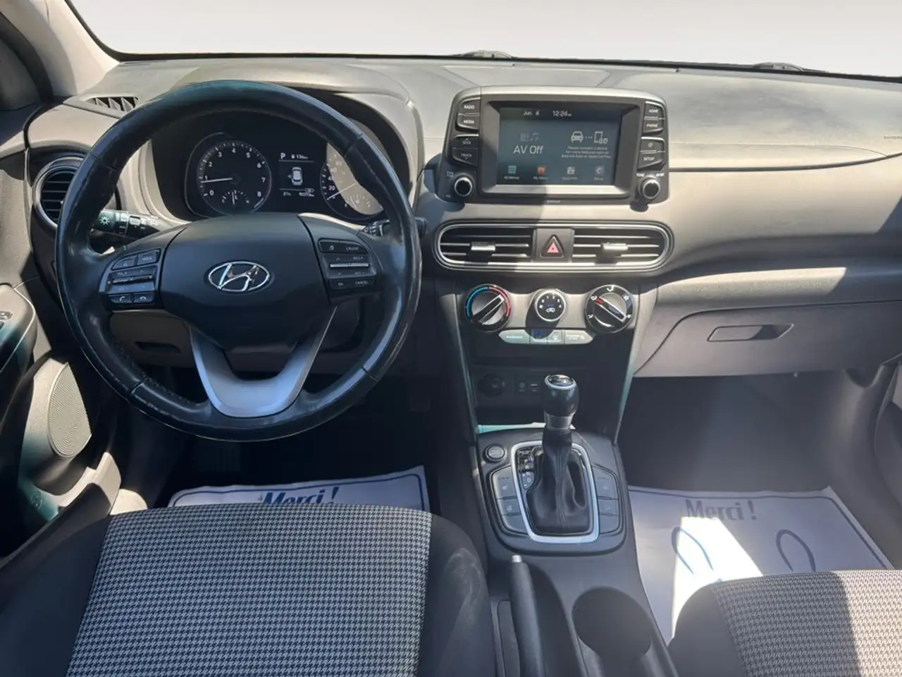 Hyundai KONA photo Hyundai KONA