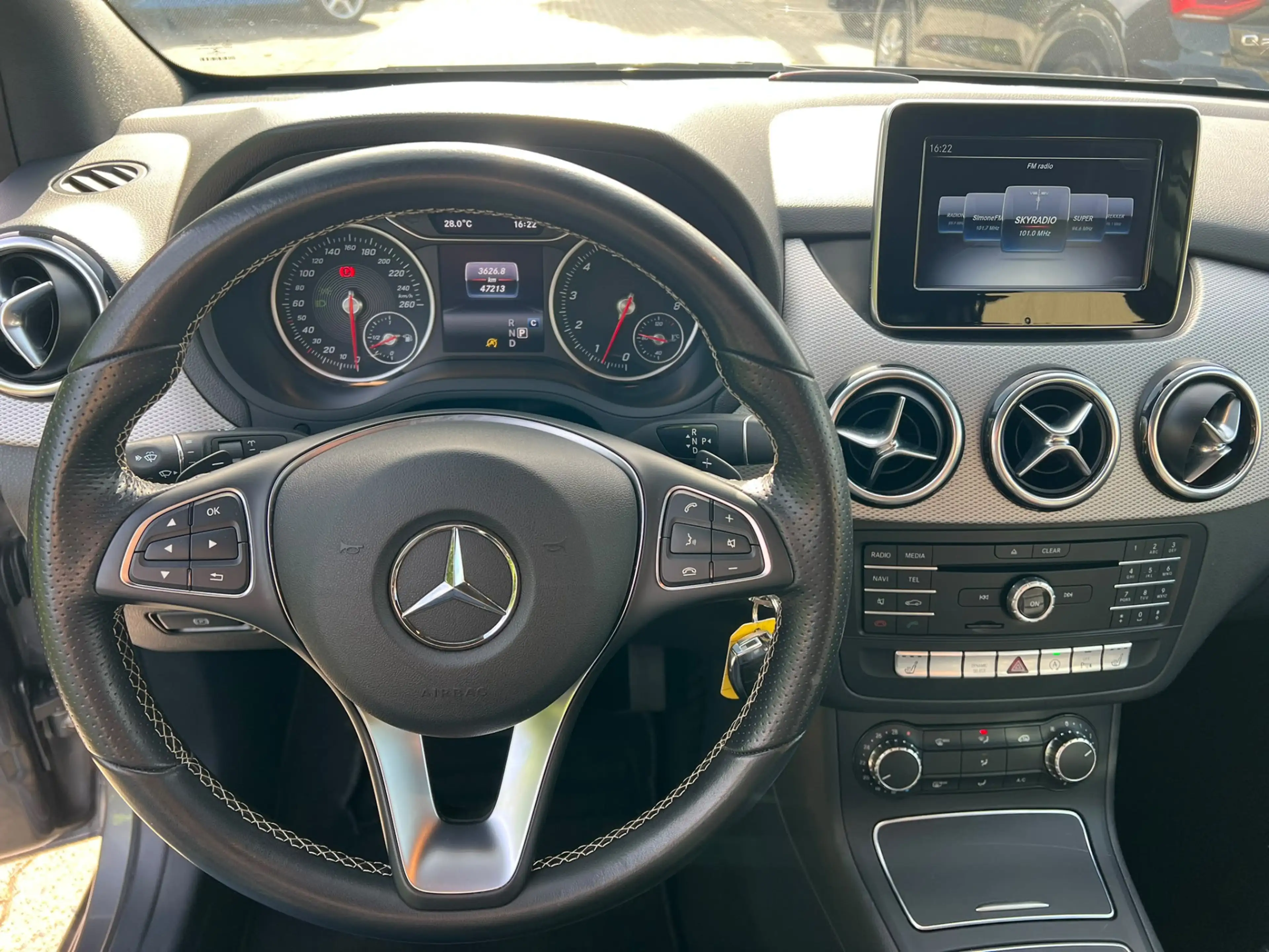 Mercedes-Benz B 180 Prestige trekhaak, camera, xenon, leer, navi, crui — photo 19