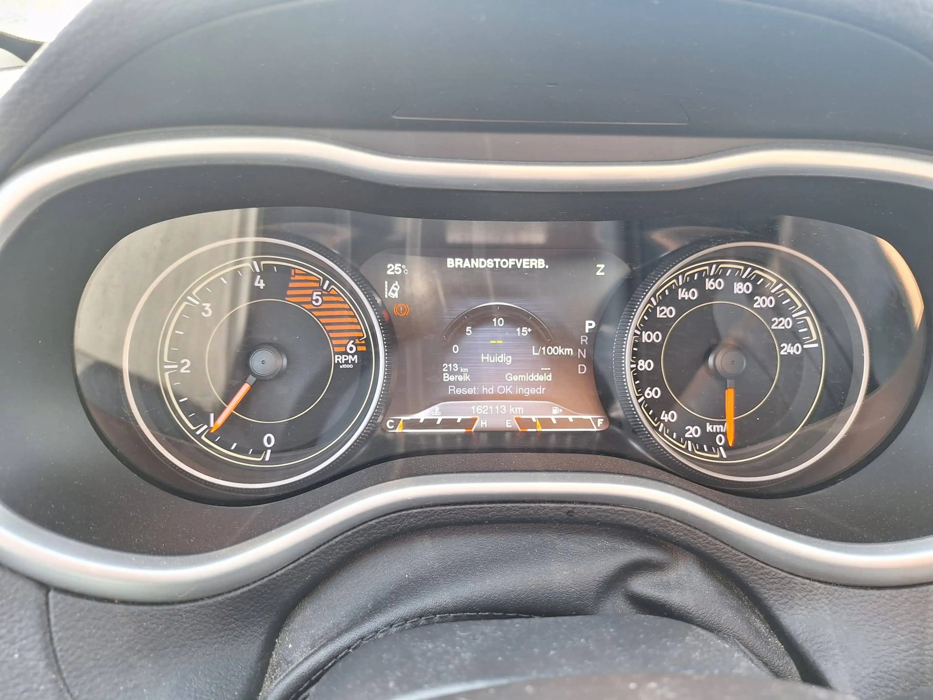 Jeep Cherokee Cherokee 2.2 MJD 4WD Overland Drive I — photo 14