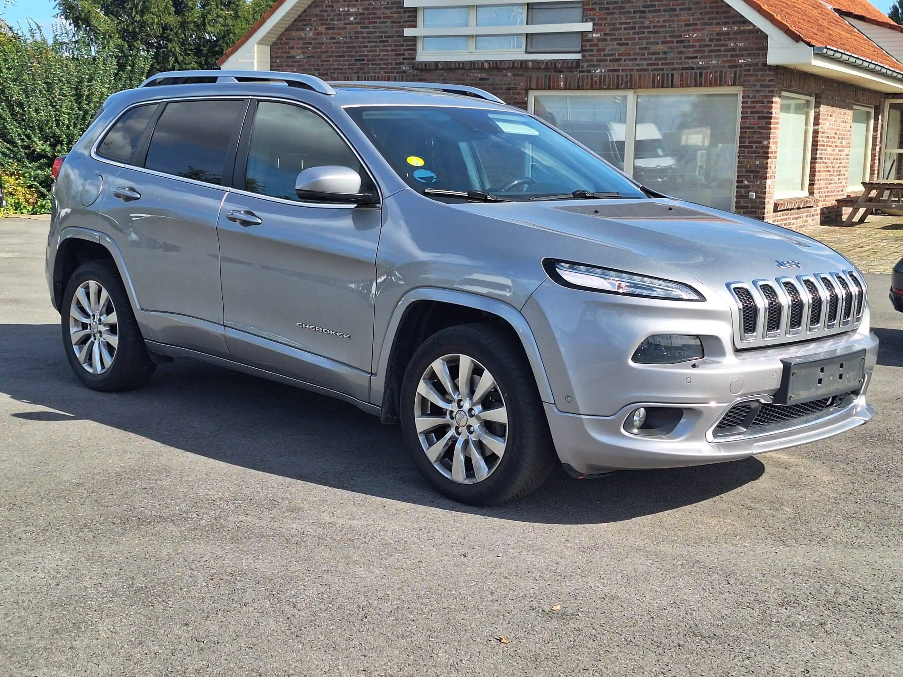 Jeep Cherokee Cherokee 2.2 MJD 4WD Overland Drive I — photo 3