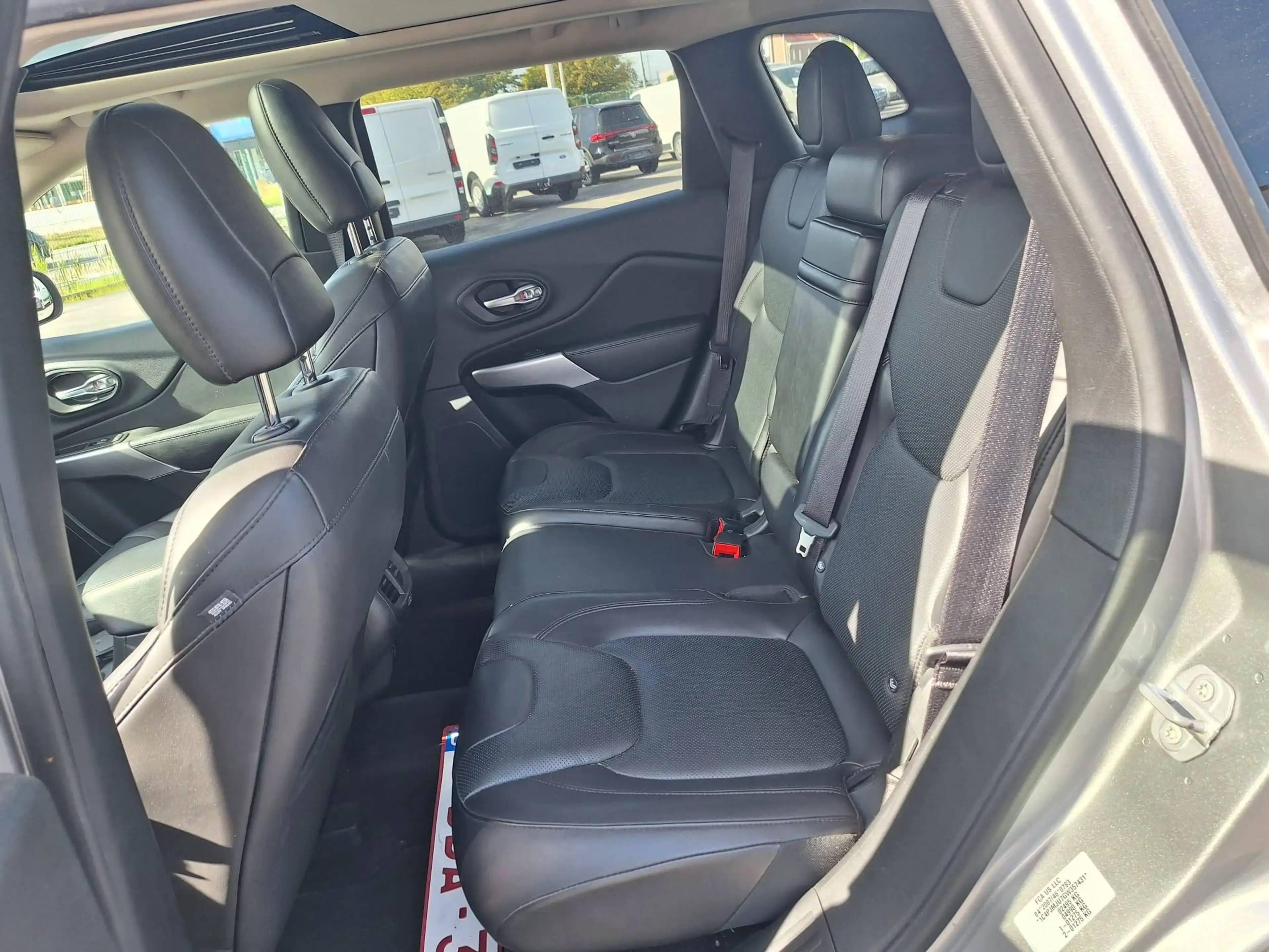 Jeep Cherokee Cherokee 2.2 MJD 4WD Overland Drive I — photo 10