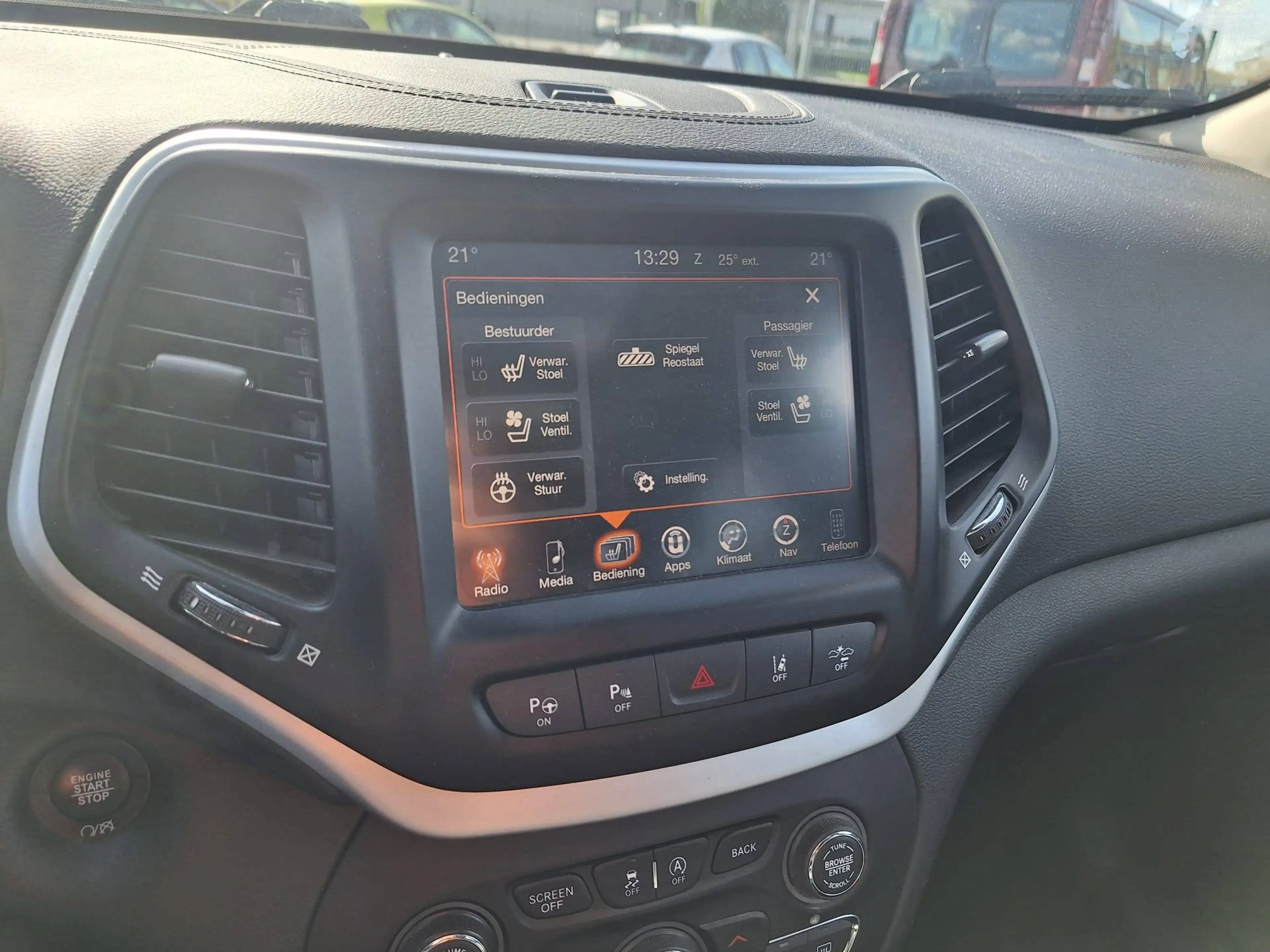 Jeep Cherokee Cherokee 2.2 MJD 4WD Overland Drive I — photo 12