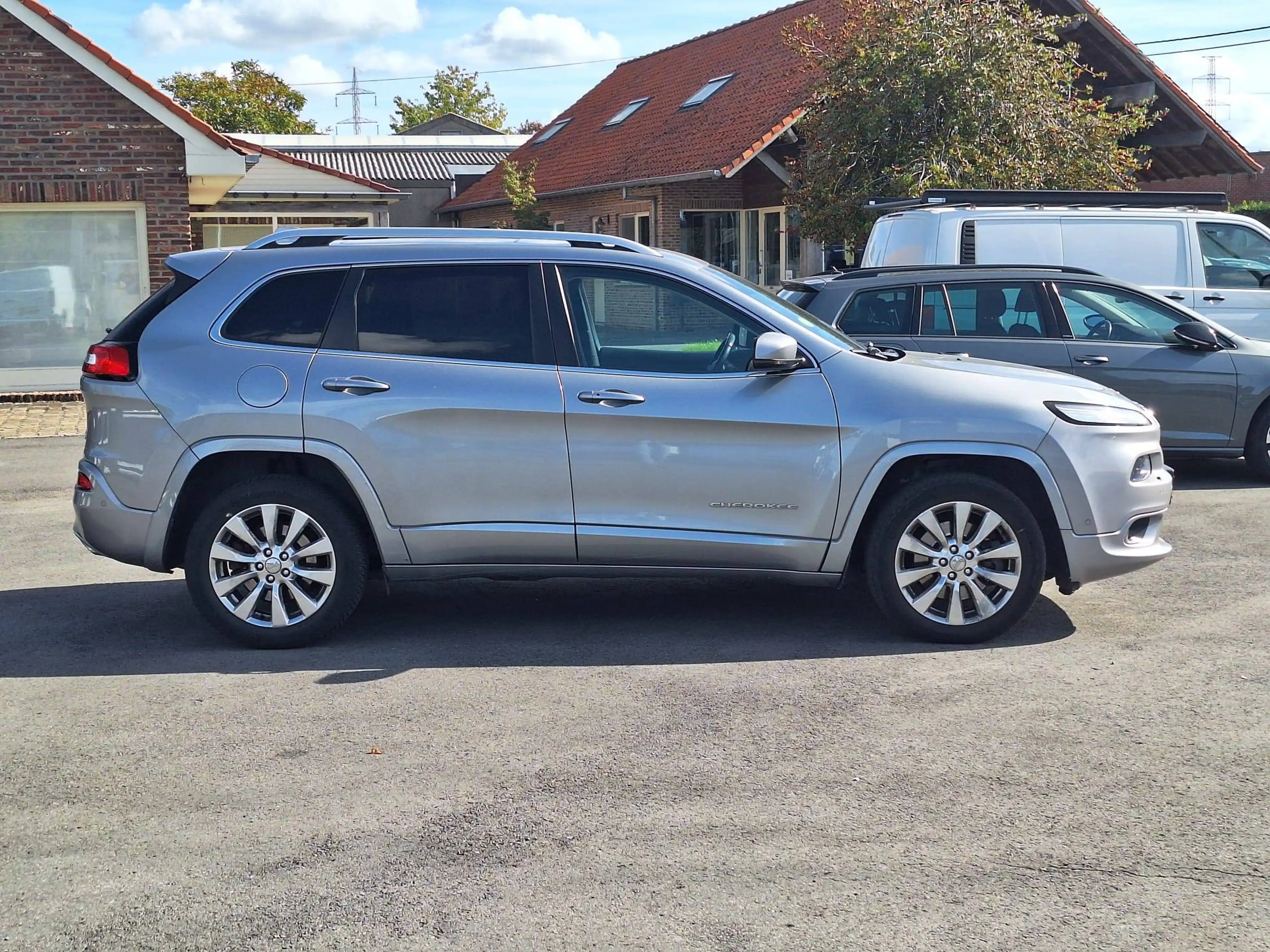 Jeep Cherokee Cherokee 2.2 MJD 4WD Overland Drive I — photo 6