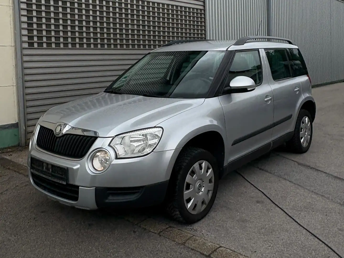 Skoda Yeti 1.2 TSI Ambition Silber - 1