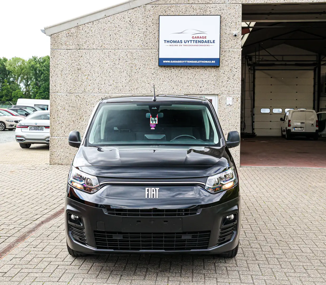 Fiat Doblo 3-ZITPL*BENZINE*BTW-WAGEN*APPLE-CARPLAY*NAVIGATIE* Чорний - 2
