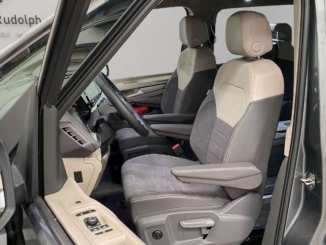 Volkswagen T7