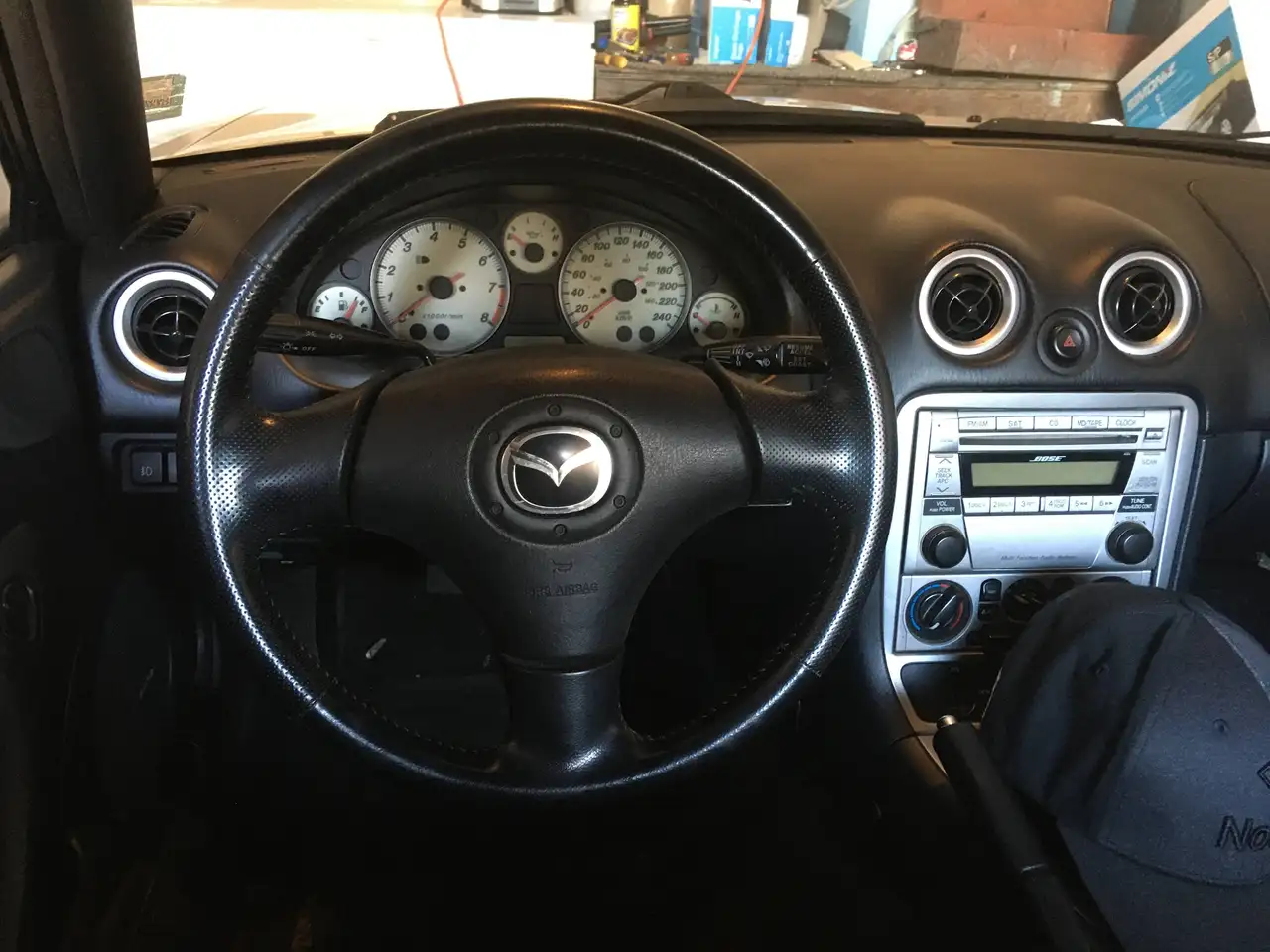 Mazda MX-5 Miata снимка Mazda MX-5 Miata