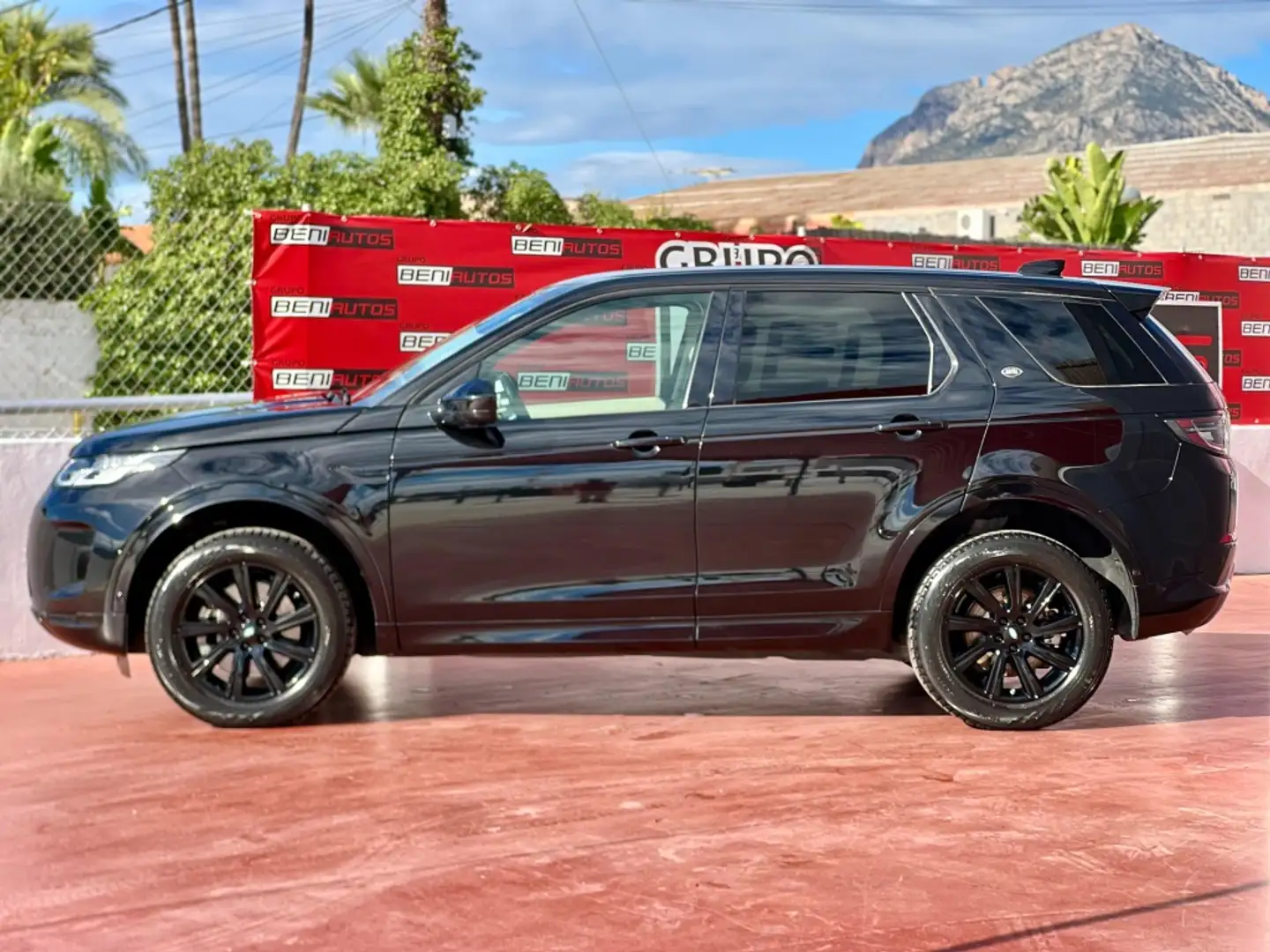 Land Rover Discovery Sport 2.0TD4 S AWD Auto 180 Noir - 2