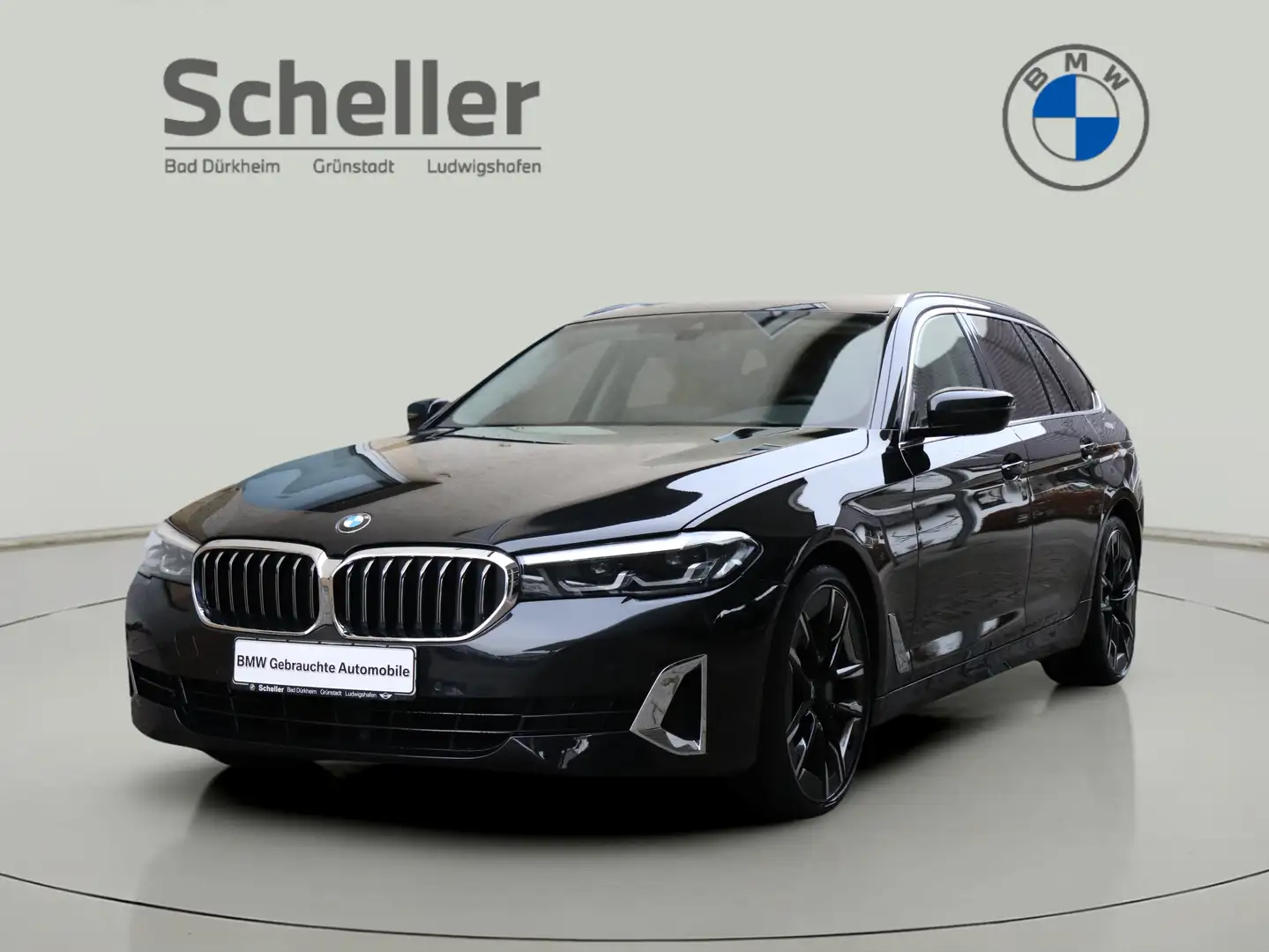BMW 530 d xDrive Touring Luxury Line DAB WLAN RFK Schwarz - 1