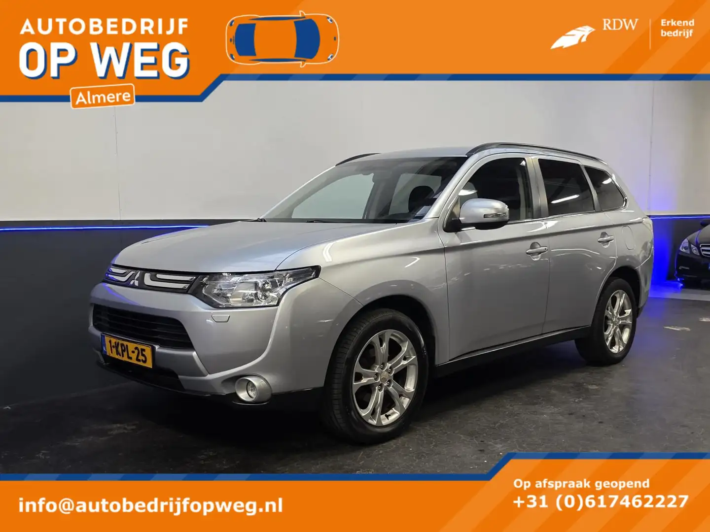 Mitsubishi Outlander 2.0 Intense+ | Automaat | 7 persoons Grijs - 1