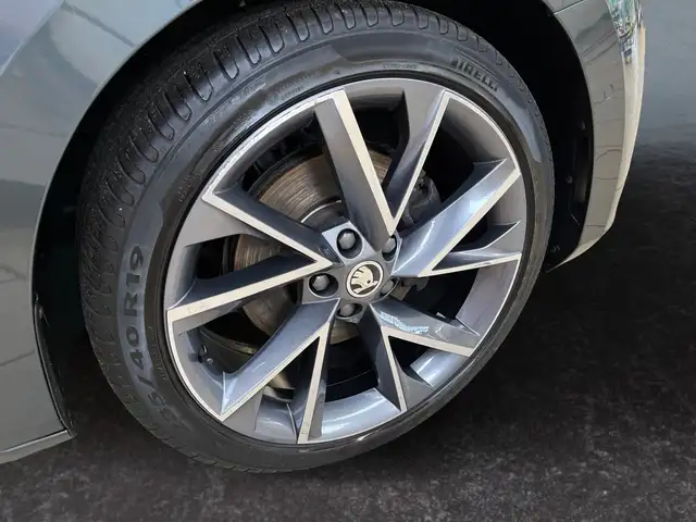 Skoda Superb view 15