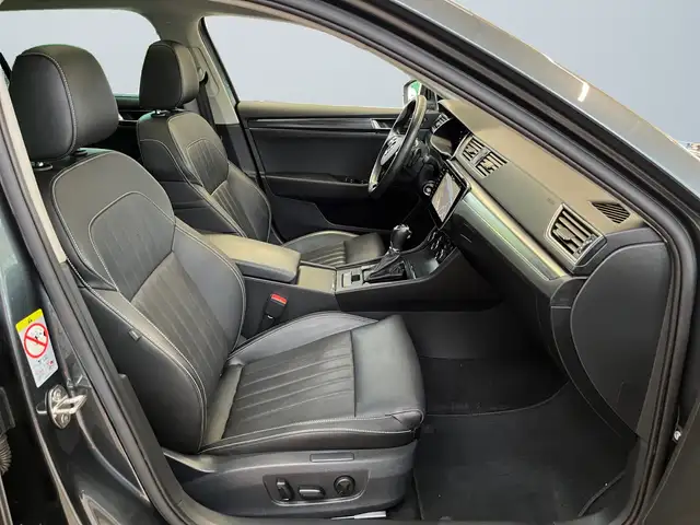 Skoda Superb view 10
