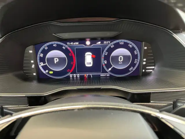 Skoda Superb view 12