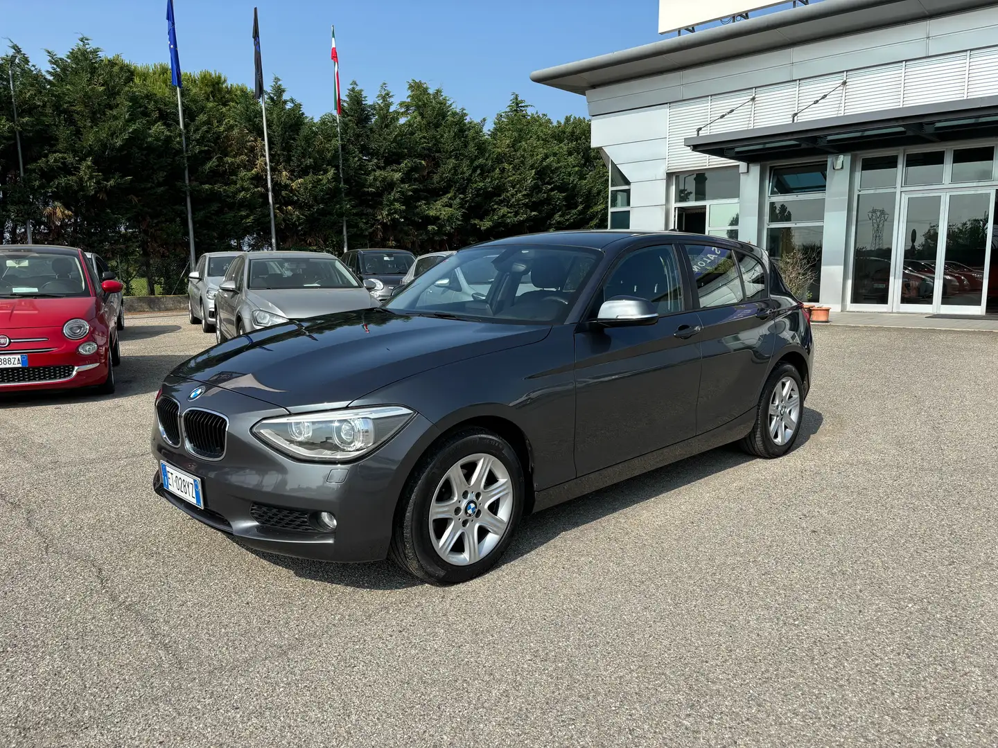 BMW 114 114d 5p Unique Grigio - 1