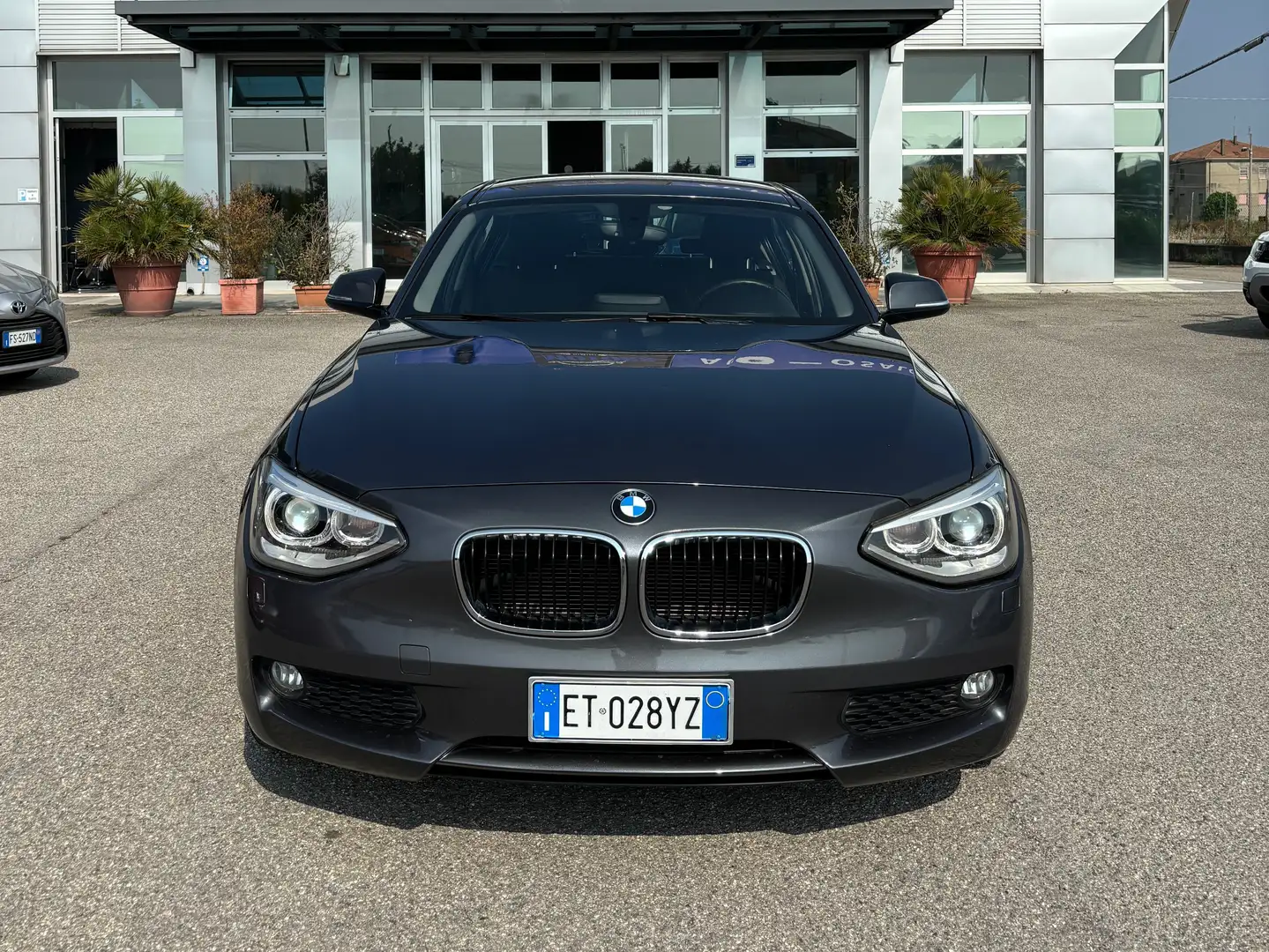 BMW 114 114d 5p Unique Grigio - 2
