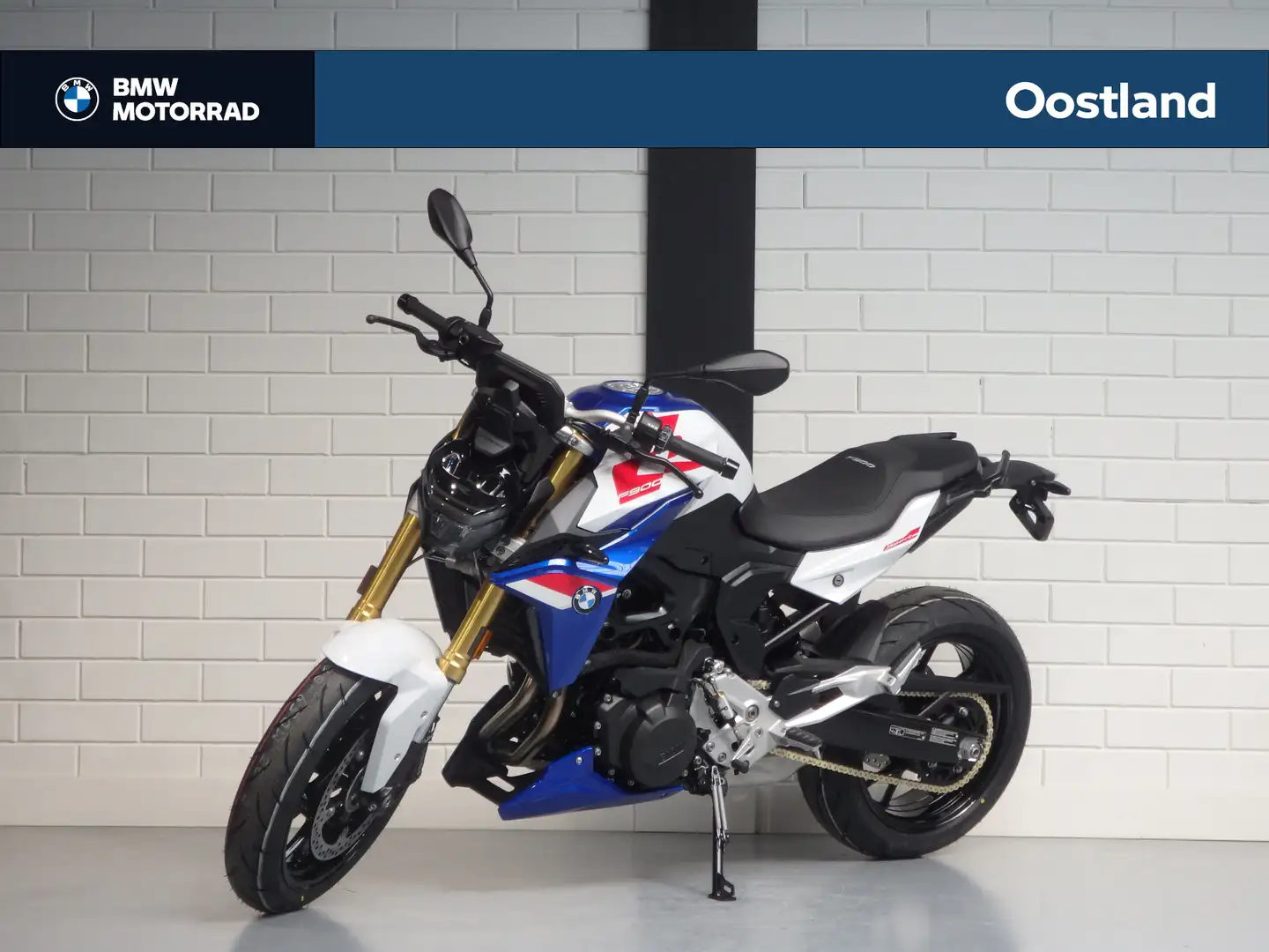 BMW F 900 R | Profiteer nu van € 1.000, - VOORDEEL ! Blanco - 1
