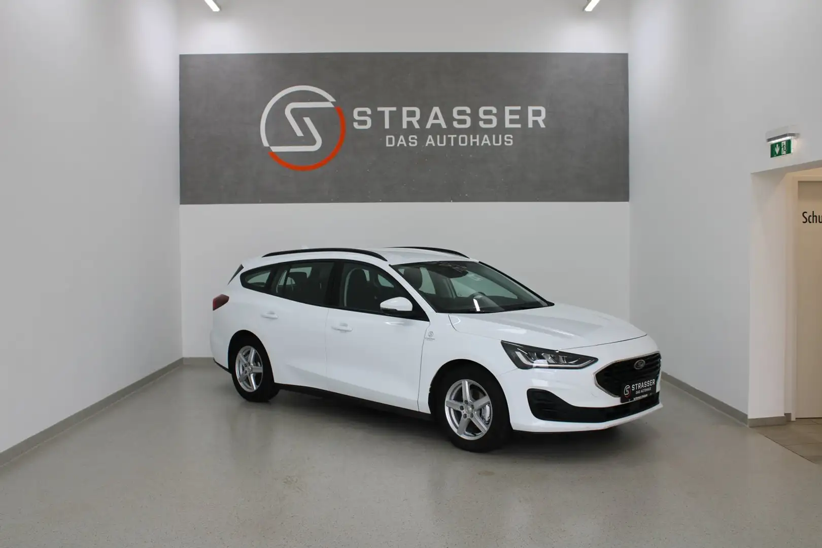 Ford Focus Traveller 1,5 EcoBlue Cool & Conne Weiß - 1