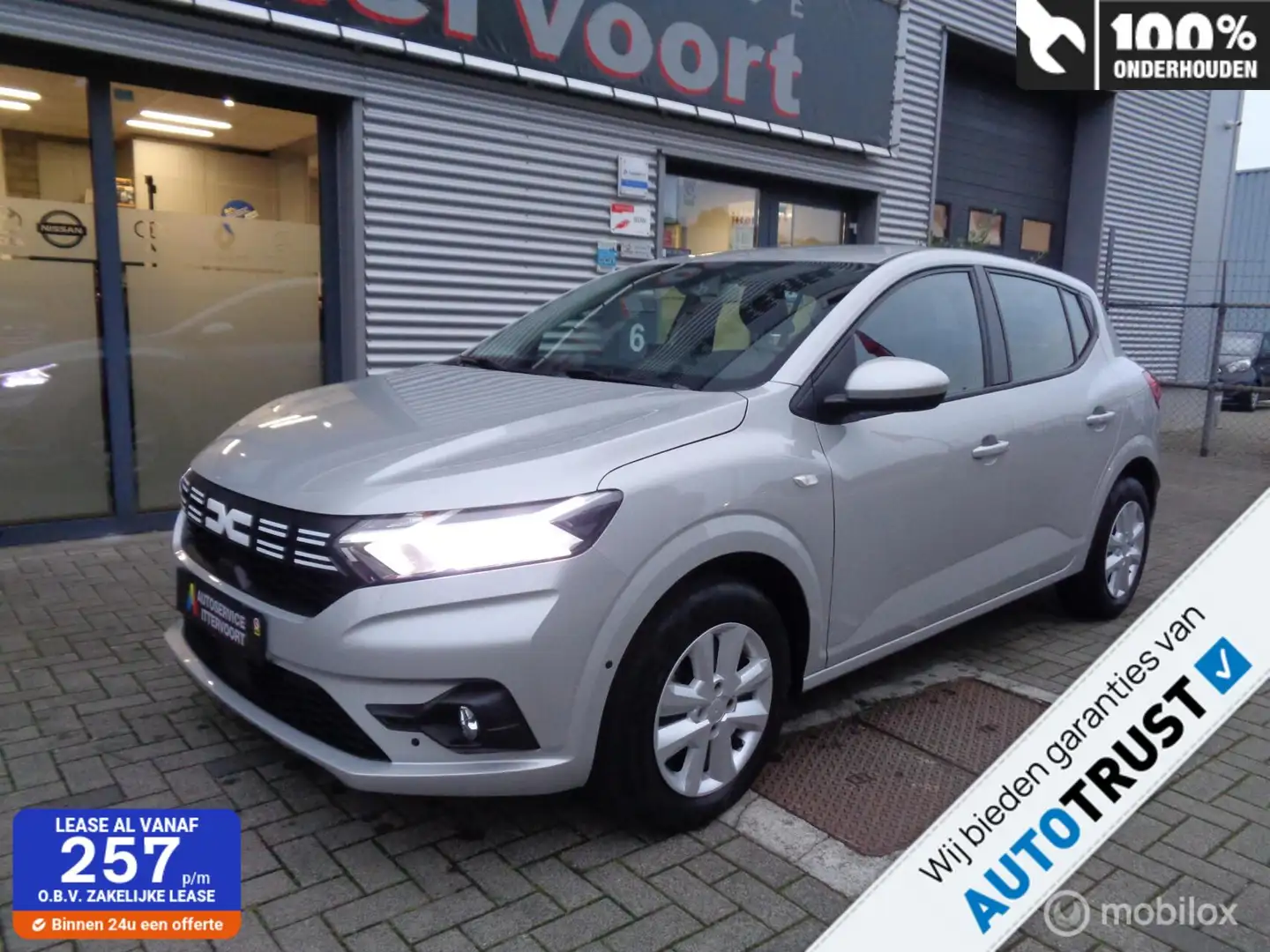 Dacia Sandero 1.0 TCe 90 Expression Grijs - 1