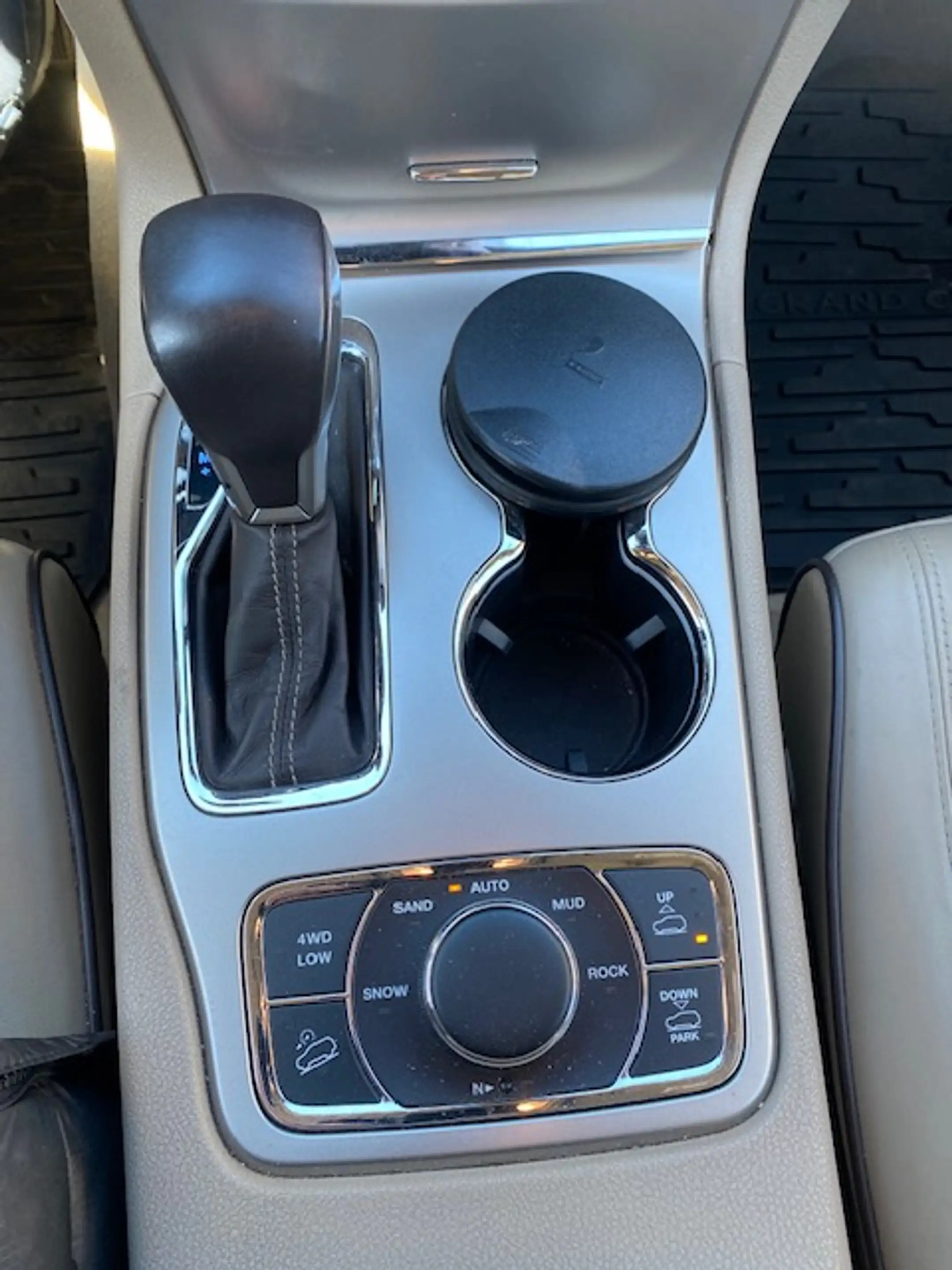 Jeep Grand Cherokee 3.0 CRD Overland — photo 13