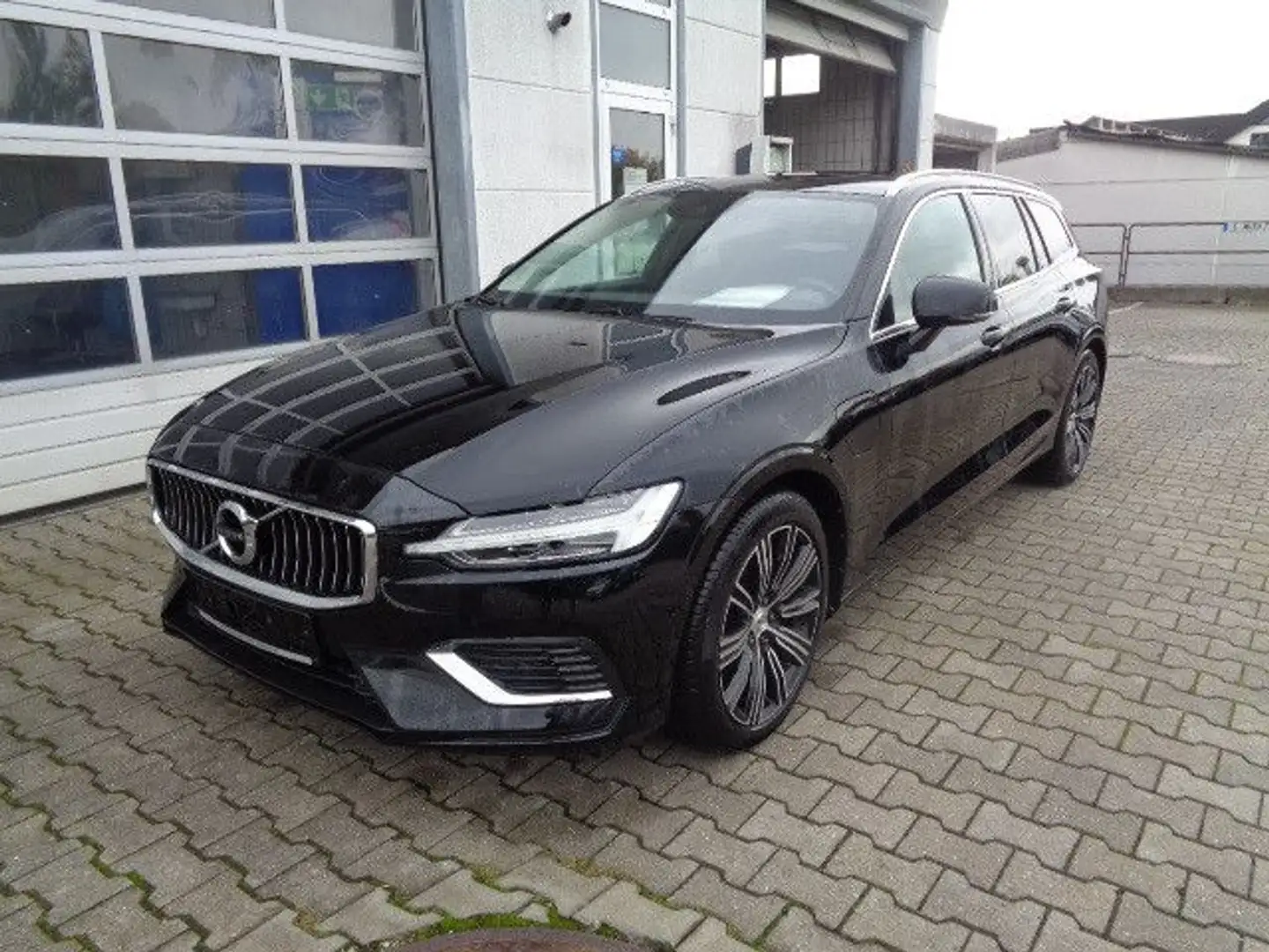 Volvo V60 T6 Inscription Expression Plug-In Hybrid*AHK Noir - 1