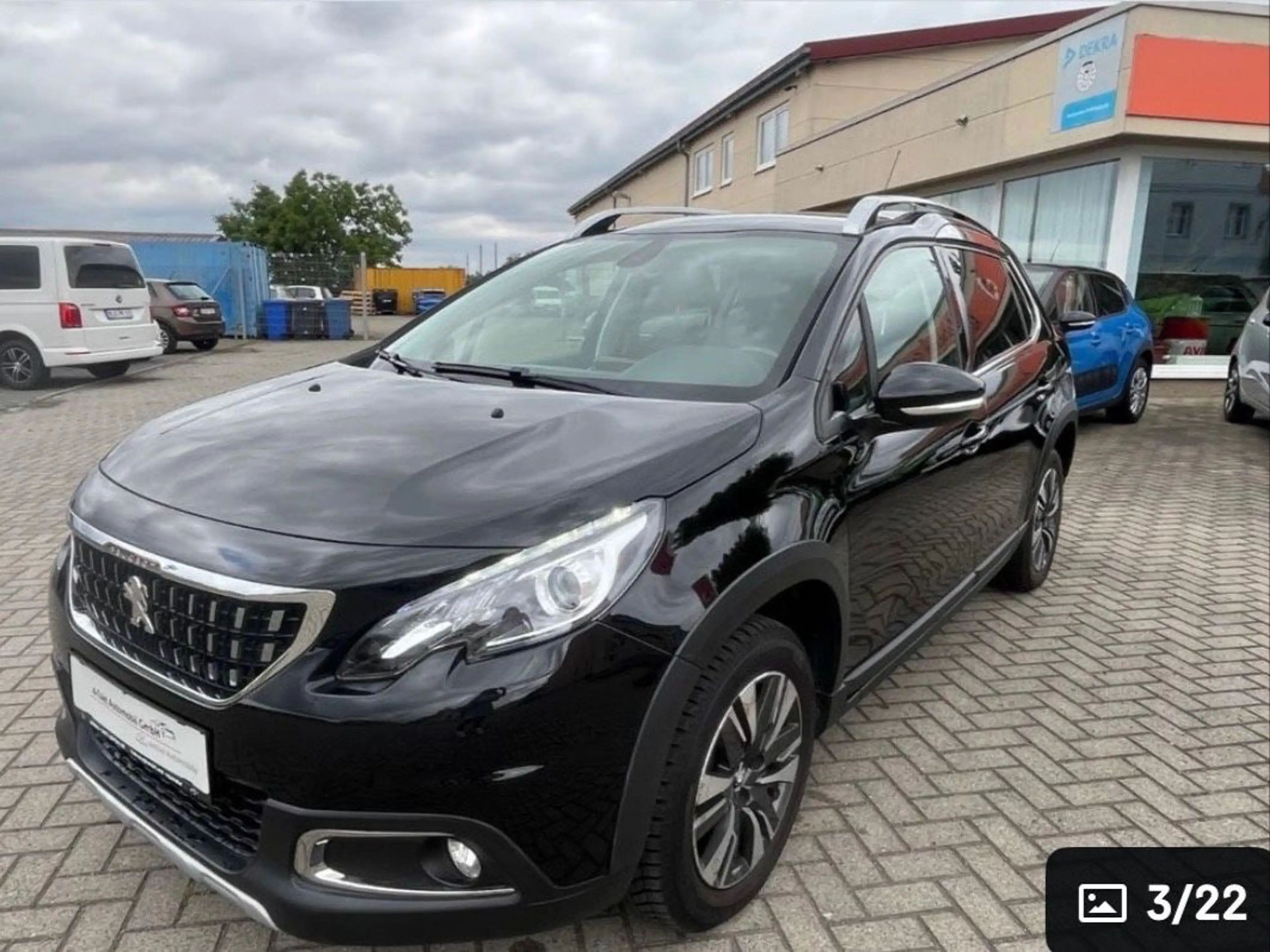 Peugeot 2008 1.2 PureTech Allure*Kamera*Automatik*DAB* — photo 3