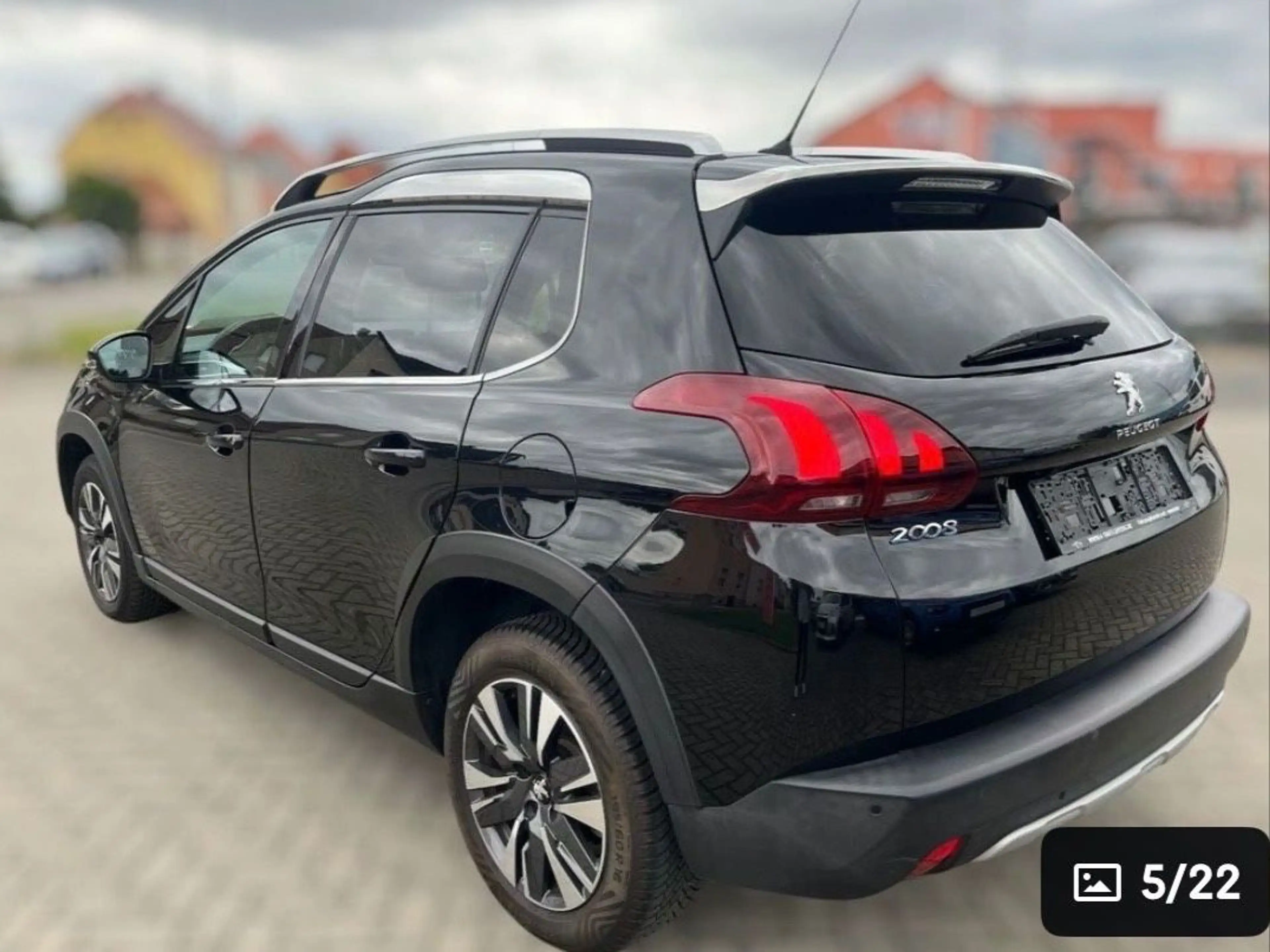 Peugeot 2008 1.2 PureTech Allure*Kamera*Automatik*DAB* — photo 6