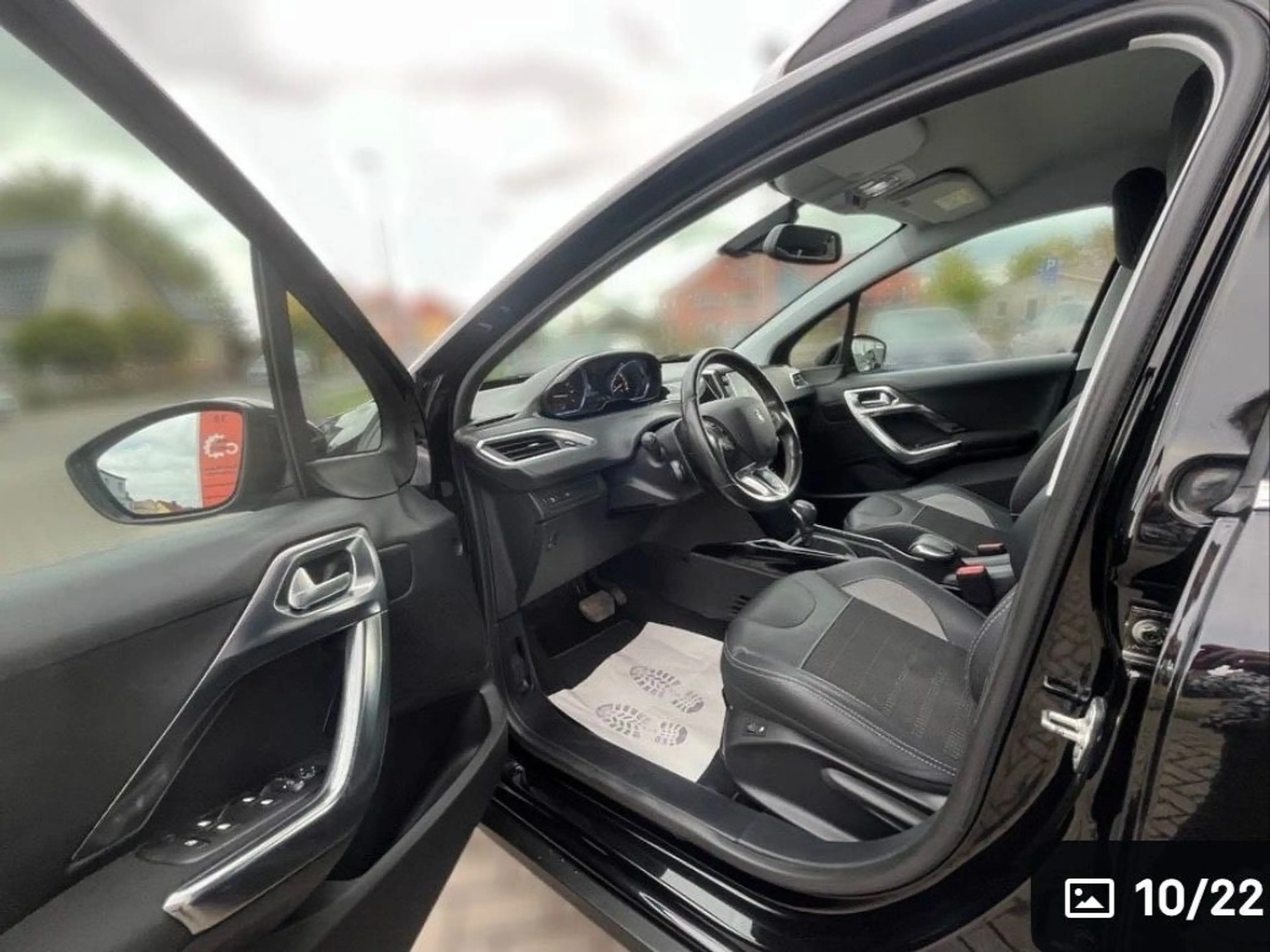 Peugeot 2008 1.2 PureTech Allure*Kamera*Automatik*DAB* — photo 10